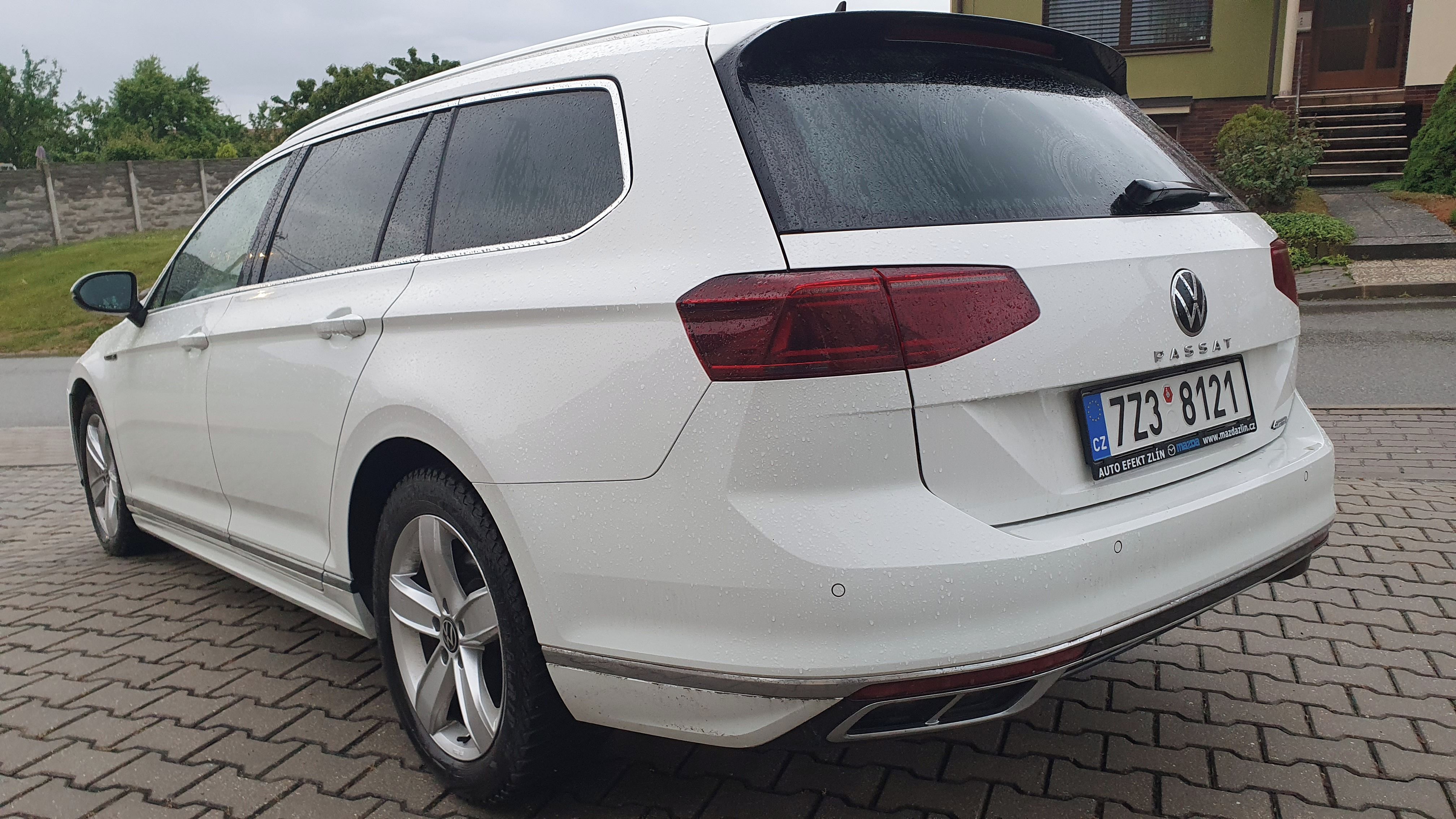 Volkswagen Passat, 2.0 TDI 147 kw R-Line, Matrix - fotka 4