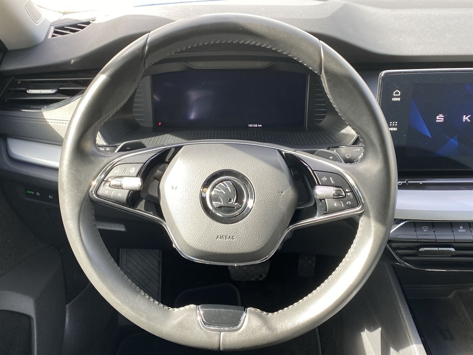 Škoda Octavia, Combi 2.0 TDI 4x4 DSG Ambition - fotka 6