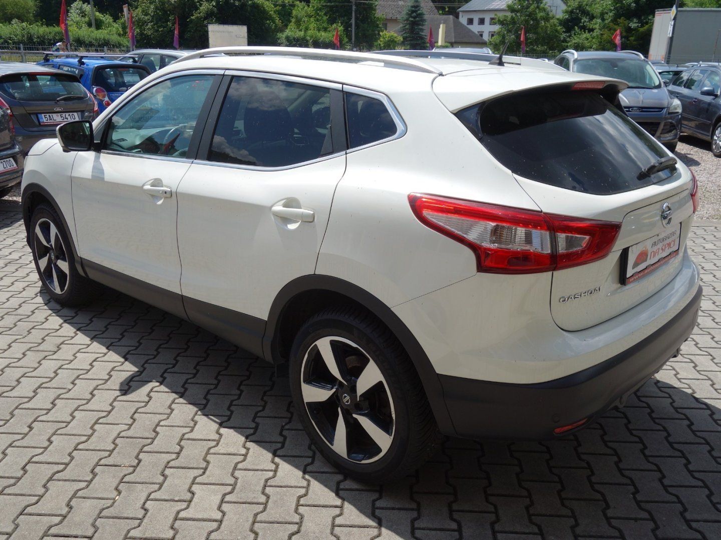 Nissan Qashqai, 1.5dCi 81kW 6MAN -VÝBAVA! - fotka 5