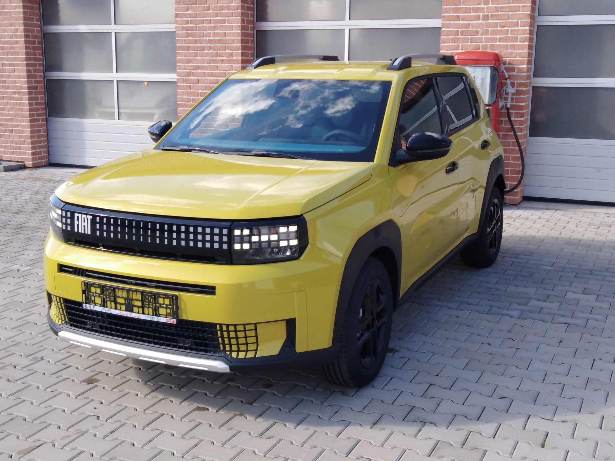 Fiat Grande Panda, 1.2 Turbo Hybrid 110k eDC ICON - fotka 2