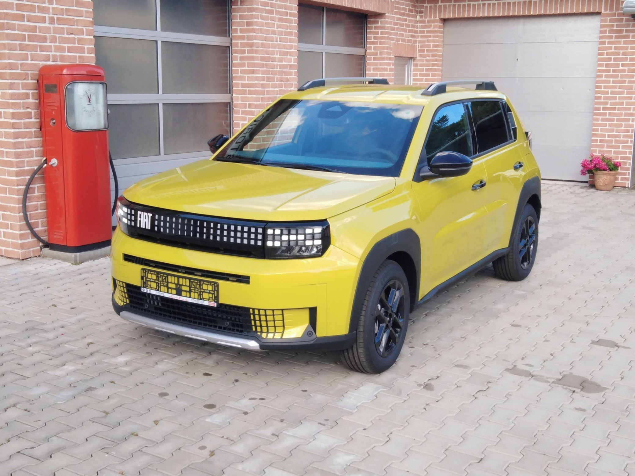 Fiat Grande Panda, 1.2 Turbo Hybrid 110k eDC ICON - fotka 3
