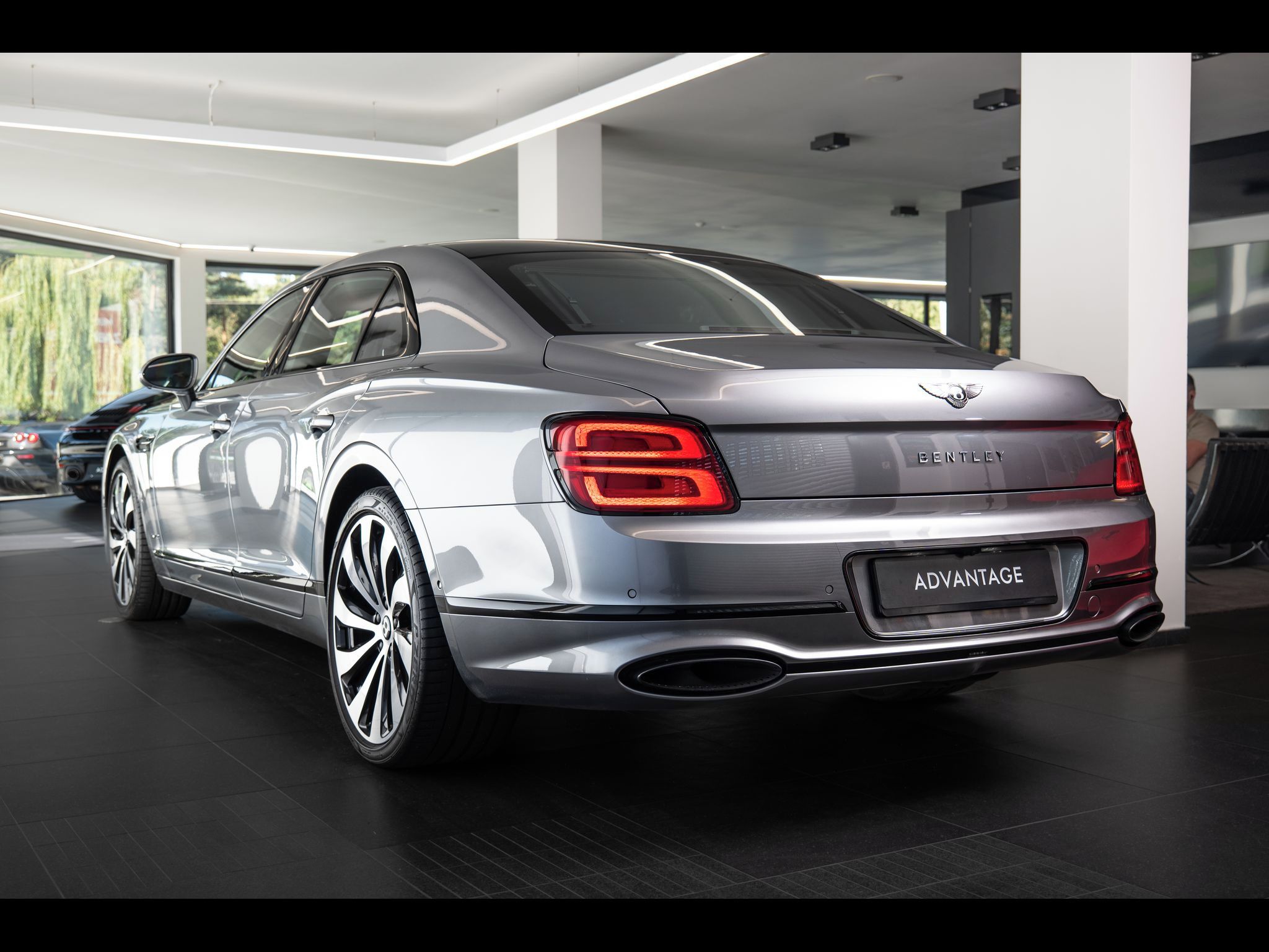 Bentley Continental Flying Spur, W12 360/LED/Pano/Ventilovaná a - fotka 4
