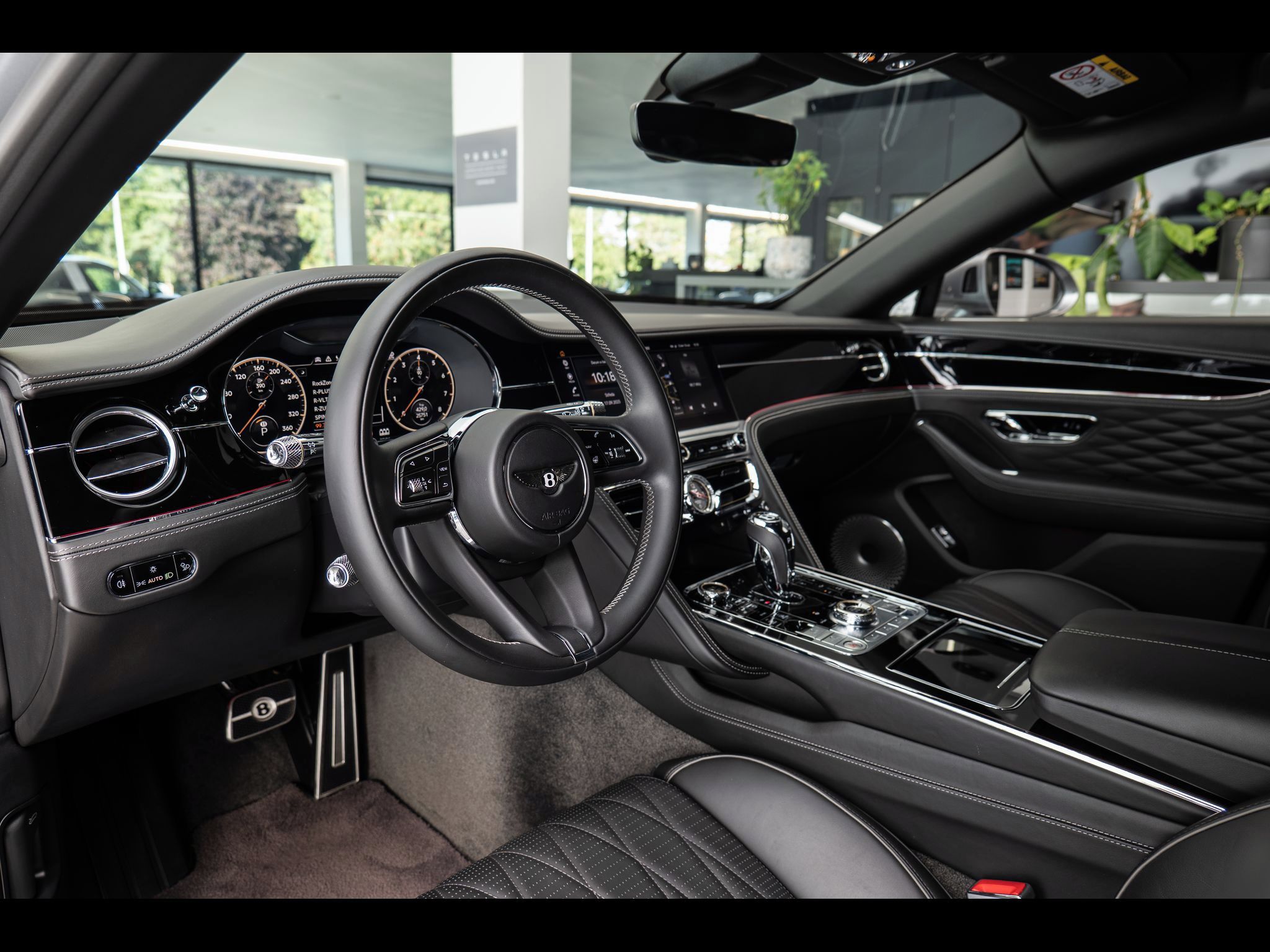 Bentley Continental Flying Spur, W12 360/LED/Pano/Ventilovaná a - fotka 5