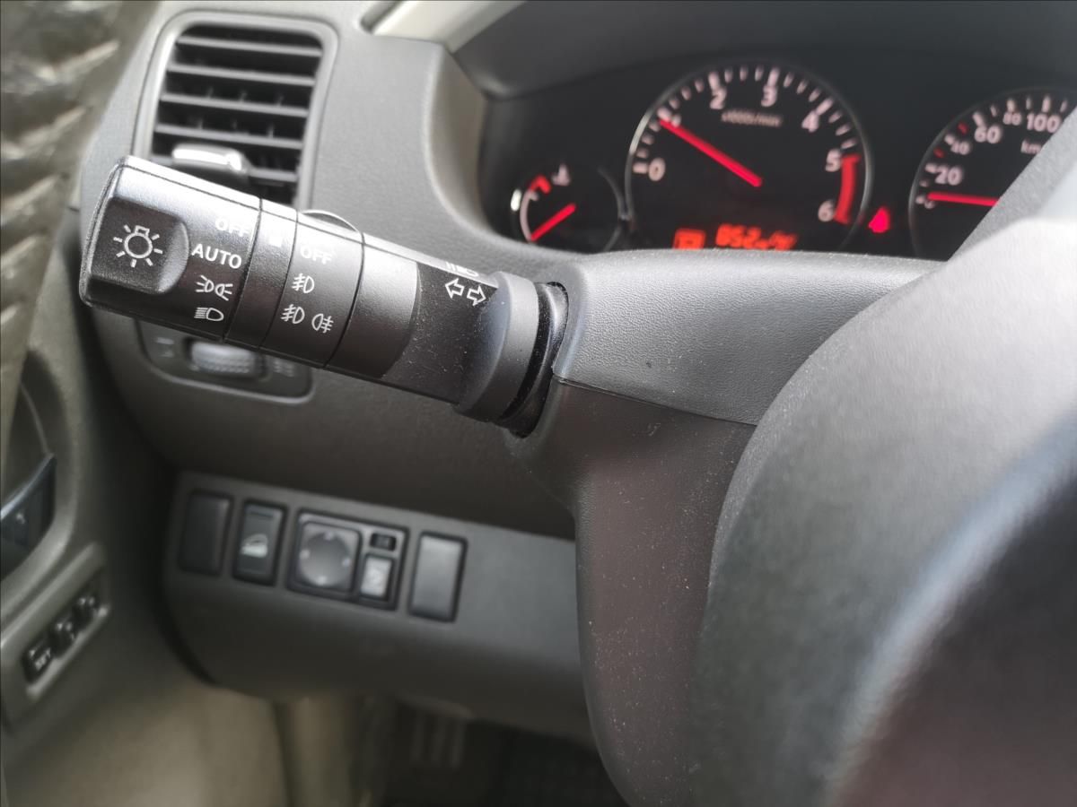 Nissan Pathfinder, 2,5 dci, 4x4, 7 míst, zak.v ČR - fotka 5