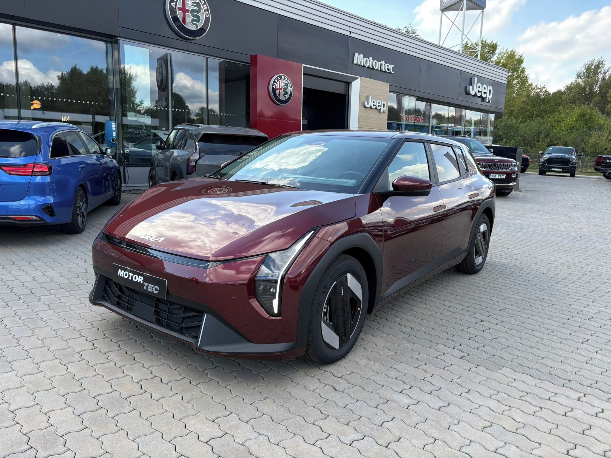 Kia EV4, 4x2 EARTH 150 KW + 81,4 KWH - fotka 3