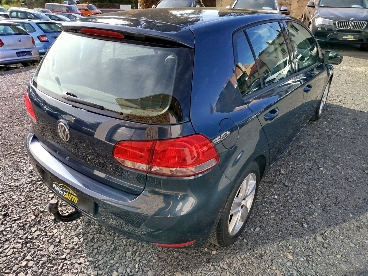 Volkswagen Golf, 2,0 TDi, 1.MAJITEL - fotka 6