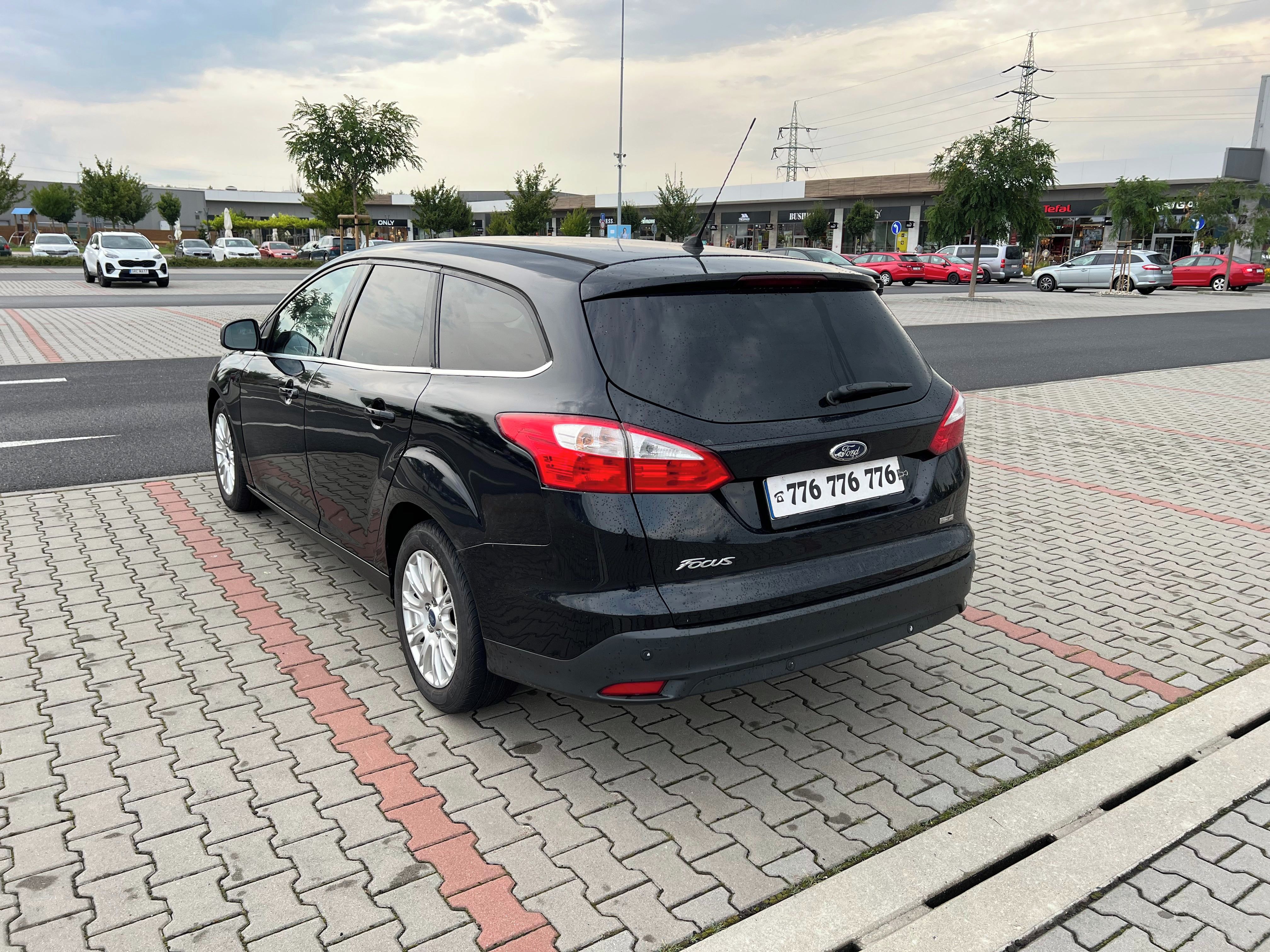 Ford Focus, 1.6 TDCi 77kw digi klima NAVI - fotka 5