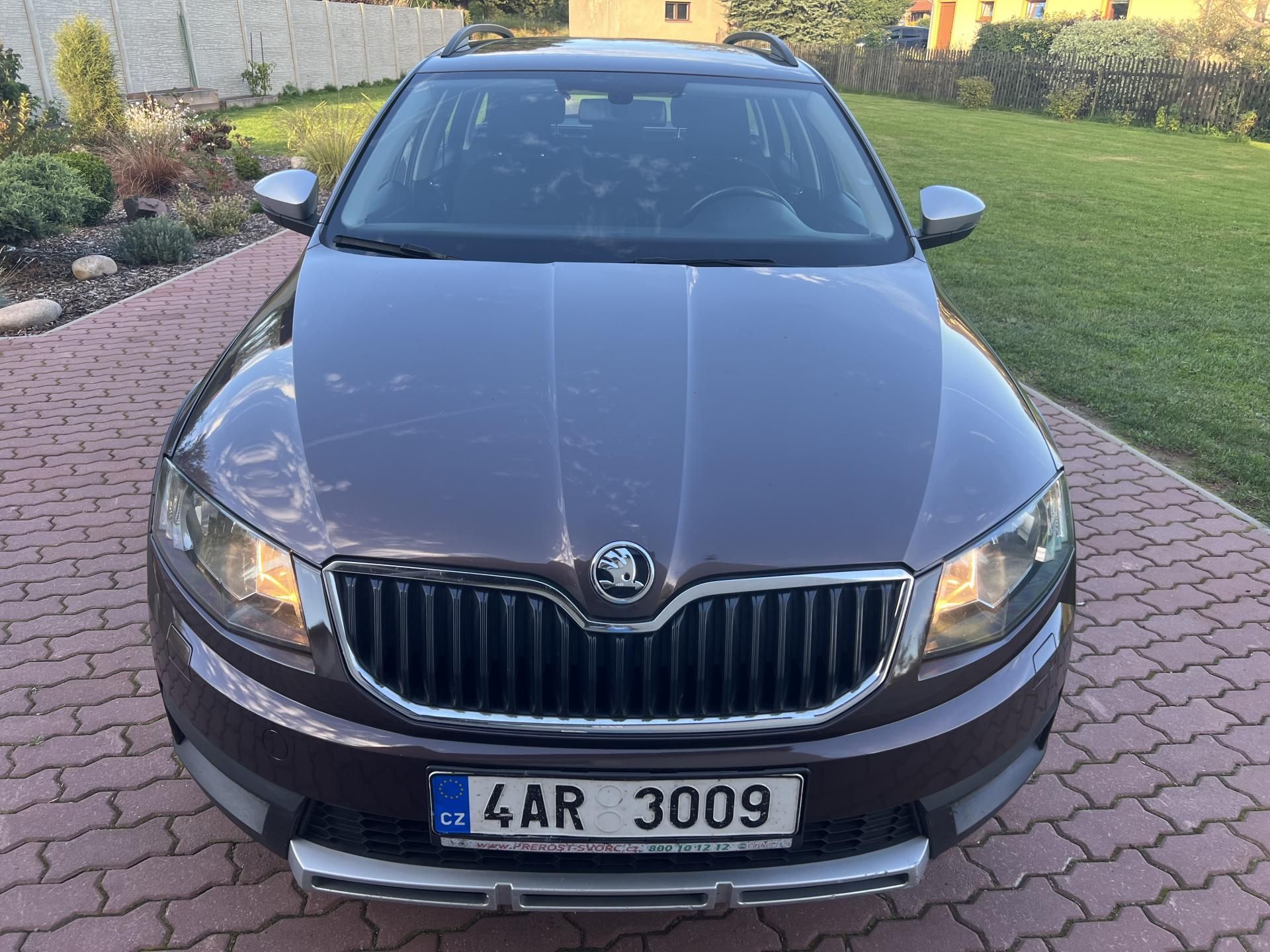 Škoda Octavia, 2.0TDI 110KW,4x4,SCOUT,ALU - fotka 2