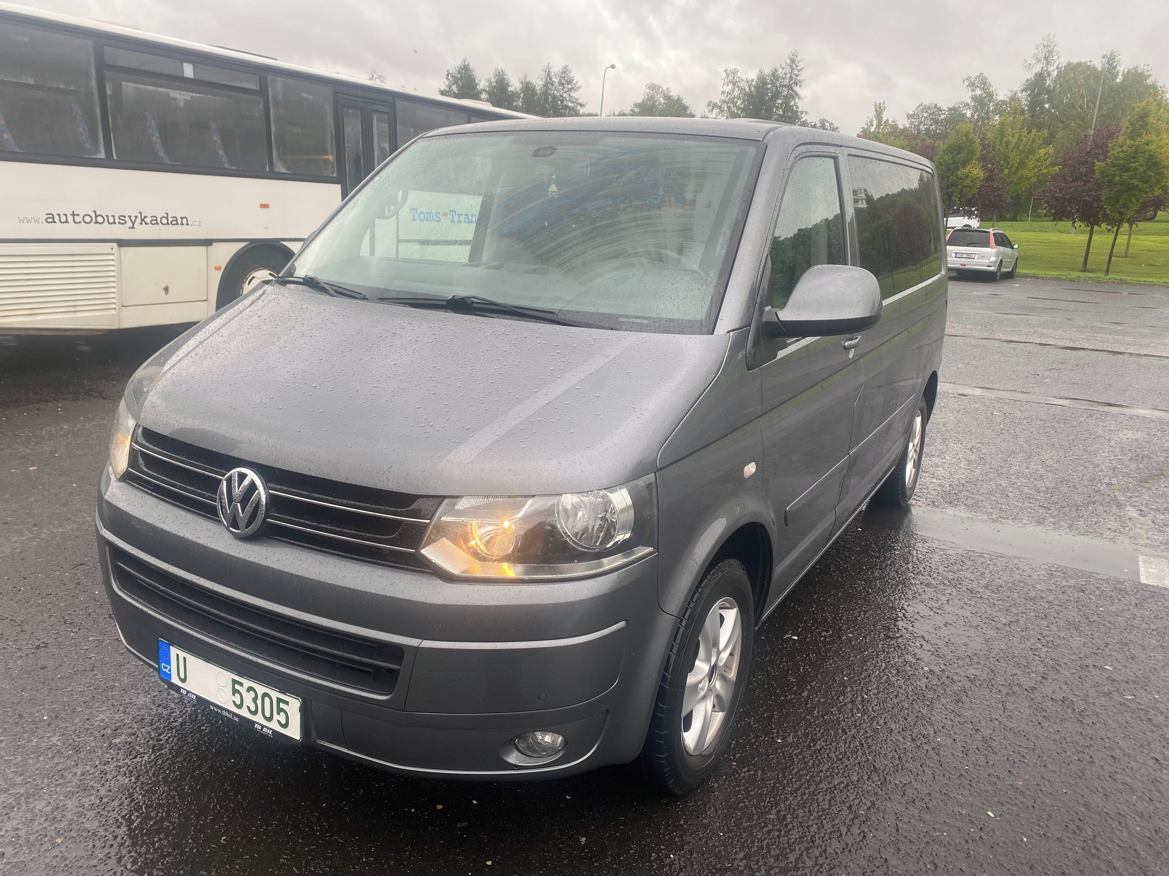 Volkswagen Caravelle, 9míst,103KW,1majitel,nehavaro
