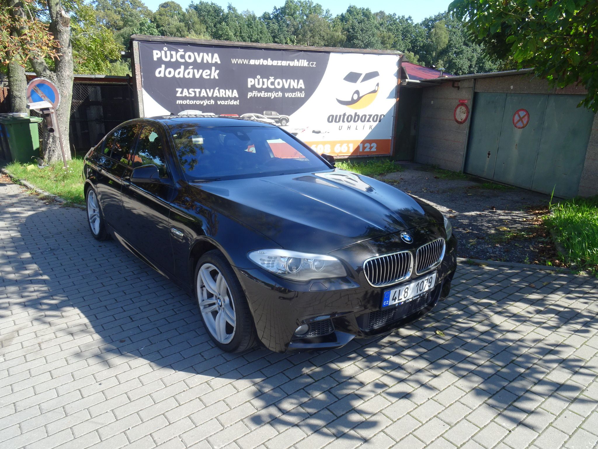 BMW Řada 5, 525 D XDRIVE - fotka 2
