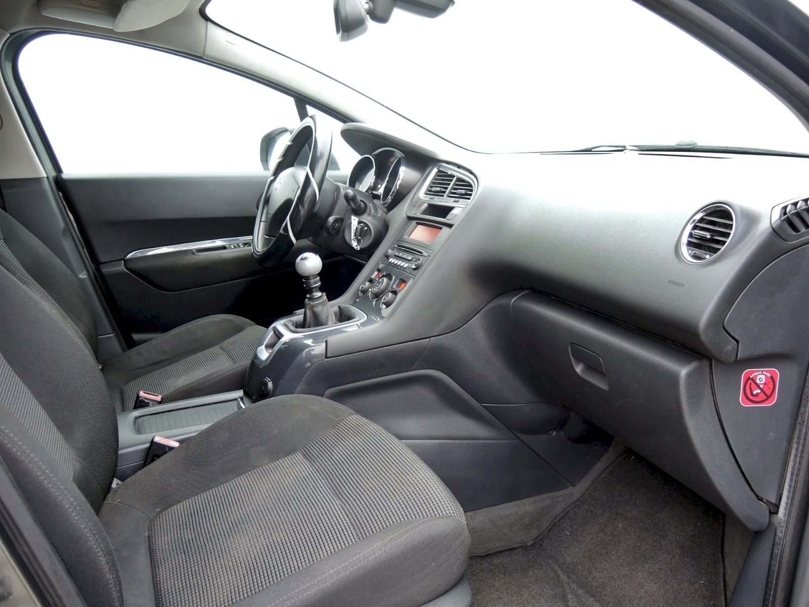 Peugeot 5008, 1.6 16V THP 115kW Premium Pack - fotka 6