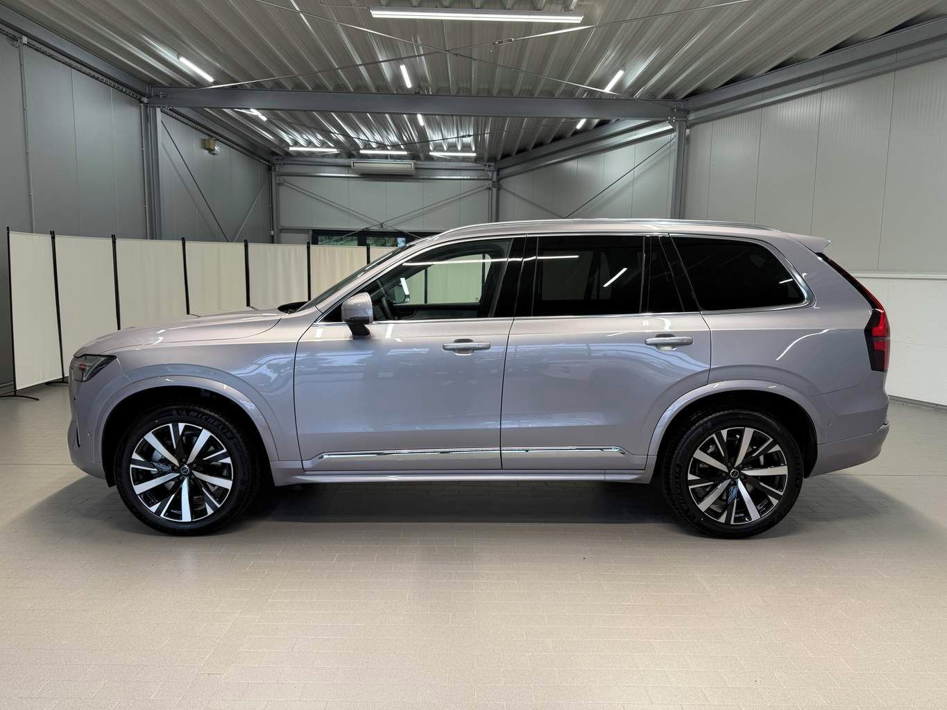 Volvo XC90, B5 2.0L 250+14 HP AT8 AWD CORE - fotka 2