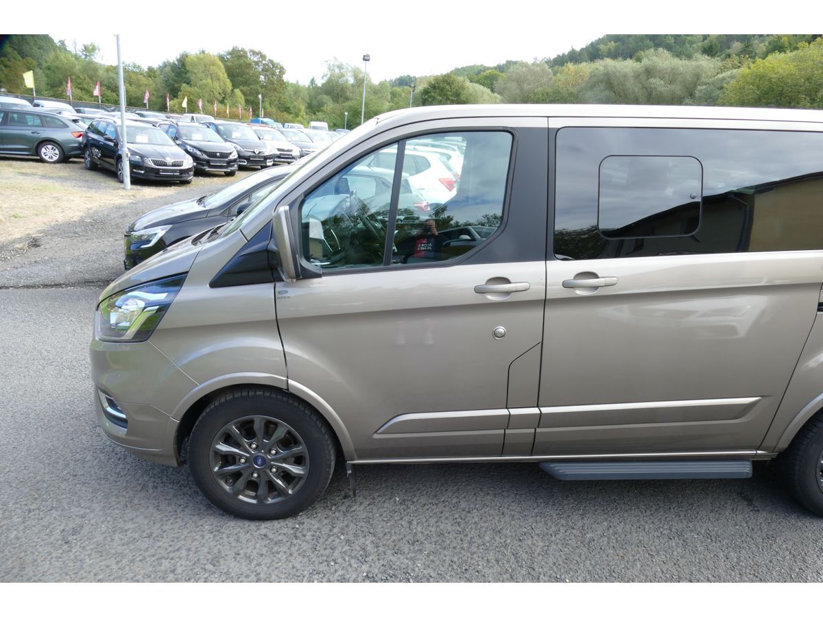 Ford Tourneo Custom, 2,0TDCI AUTOMAT TITANIUM - fotka 5