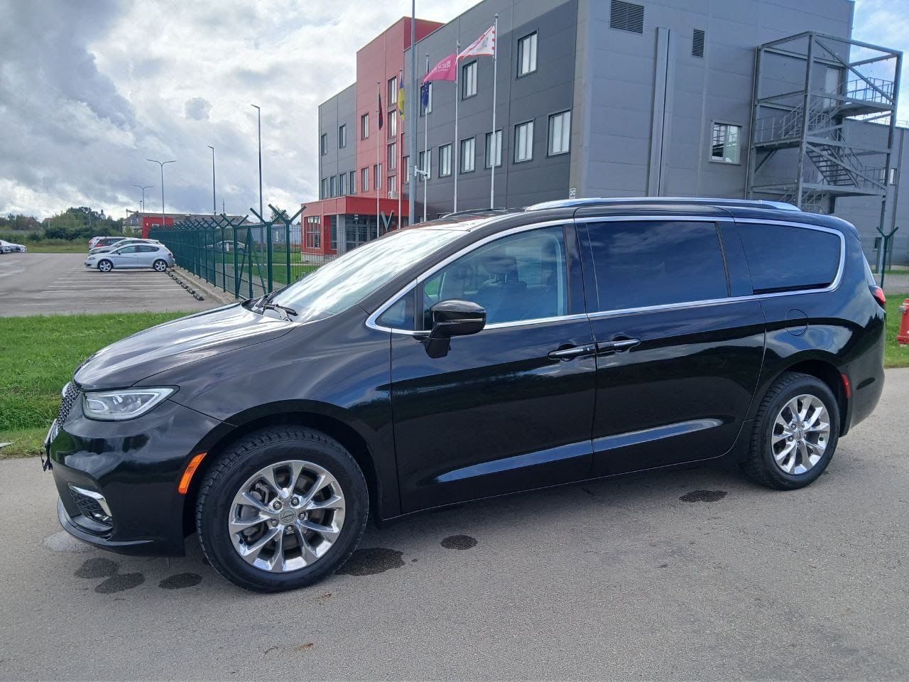 Chrysler Pacifica, 3.6L AWD Touring L - fotka 5