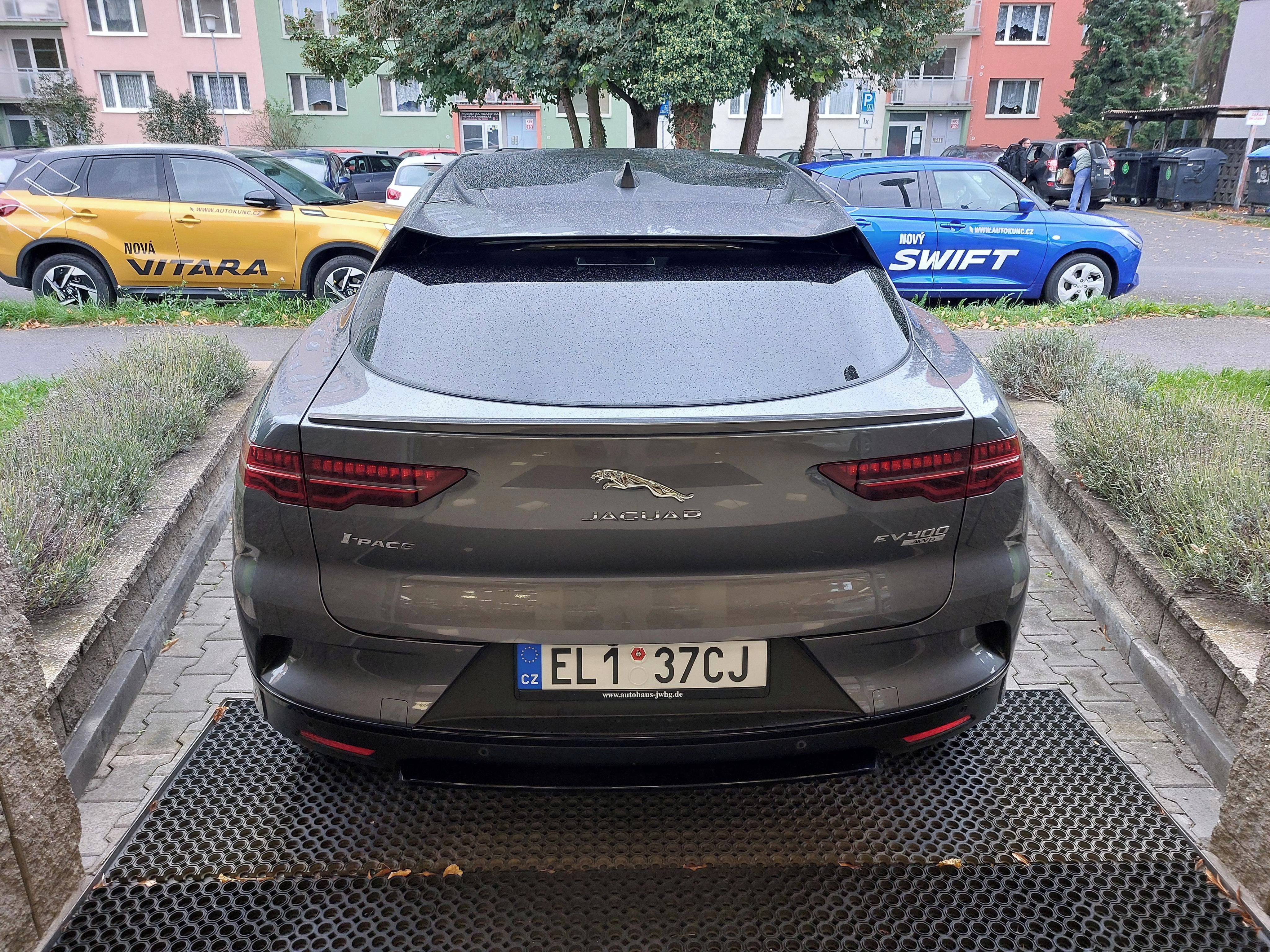 Jaguar I-Pace, EV400 4WD - fotka 5