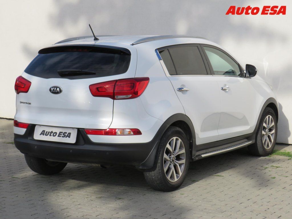 Kia Sportage, 1.6GDi,2.maj,ČR,AC - fotka 4