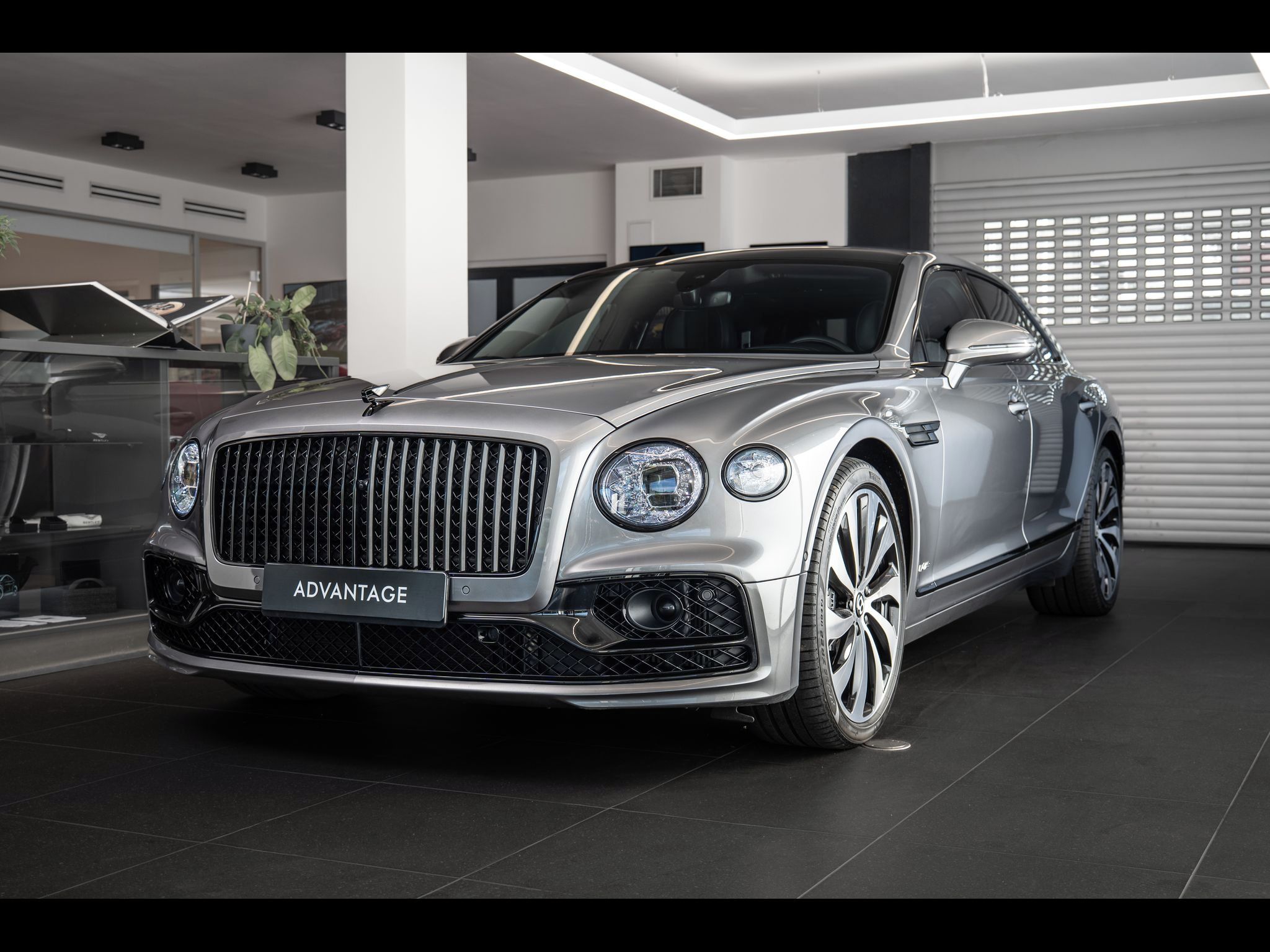 Bentley Continental Flying Spur, W12 360/LED/Pano/Ventilovaná a