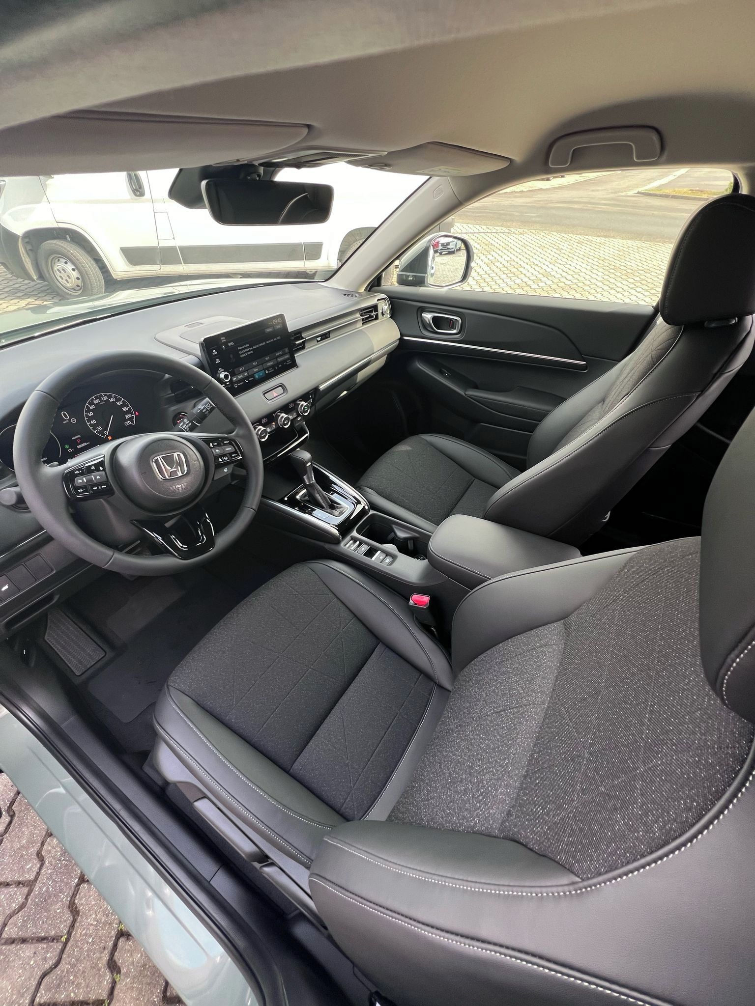 Honda HR-V, 1,5 e:HEV Advance - fotka 4