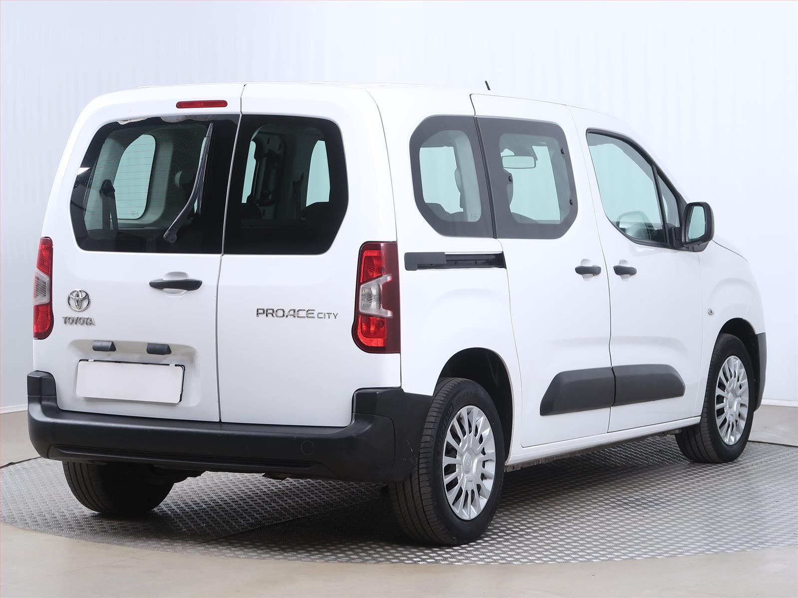 Toyota Proace City Verso, 1.2 T, 7Míst, Klima, Tempomat - fotka 5