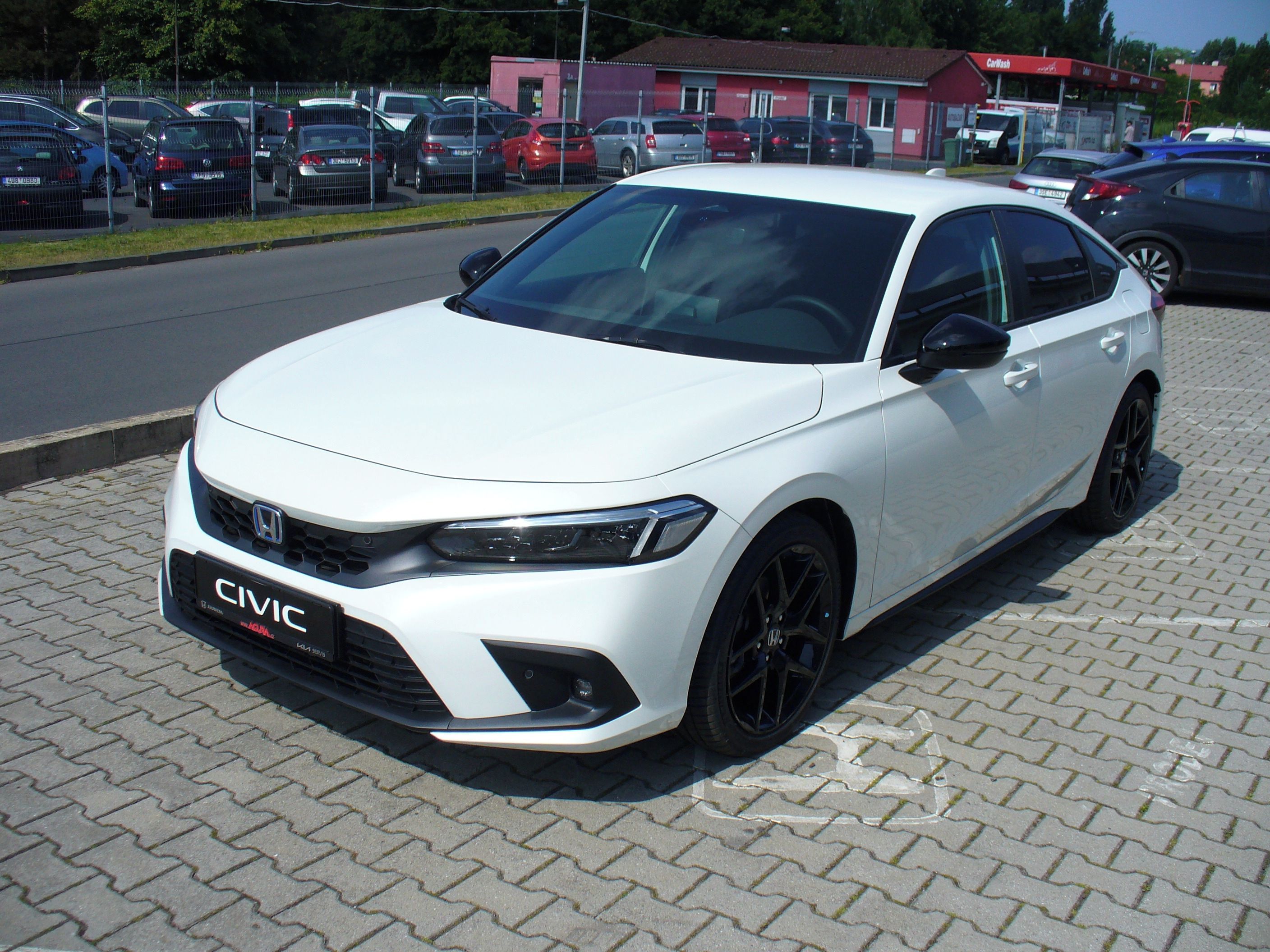 Honda Civic, 2,0 e-HEV Sport - fotka 3