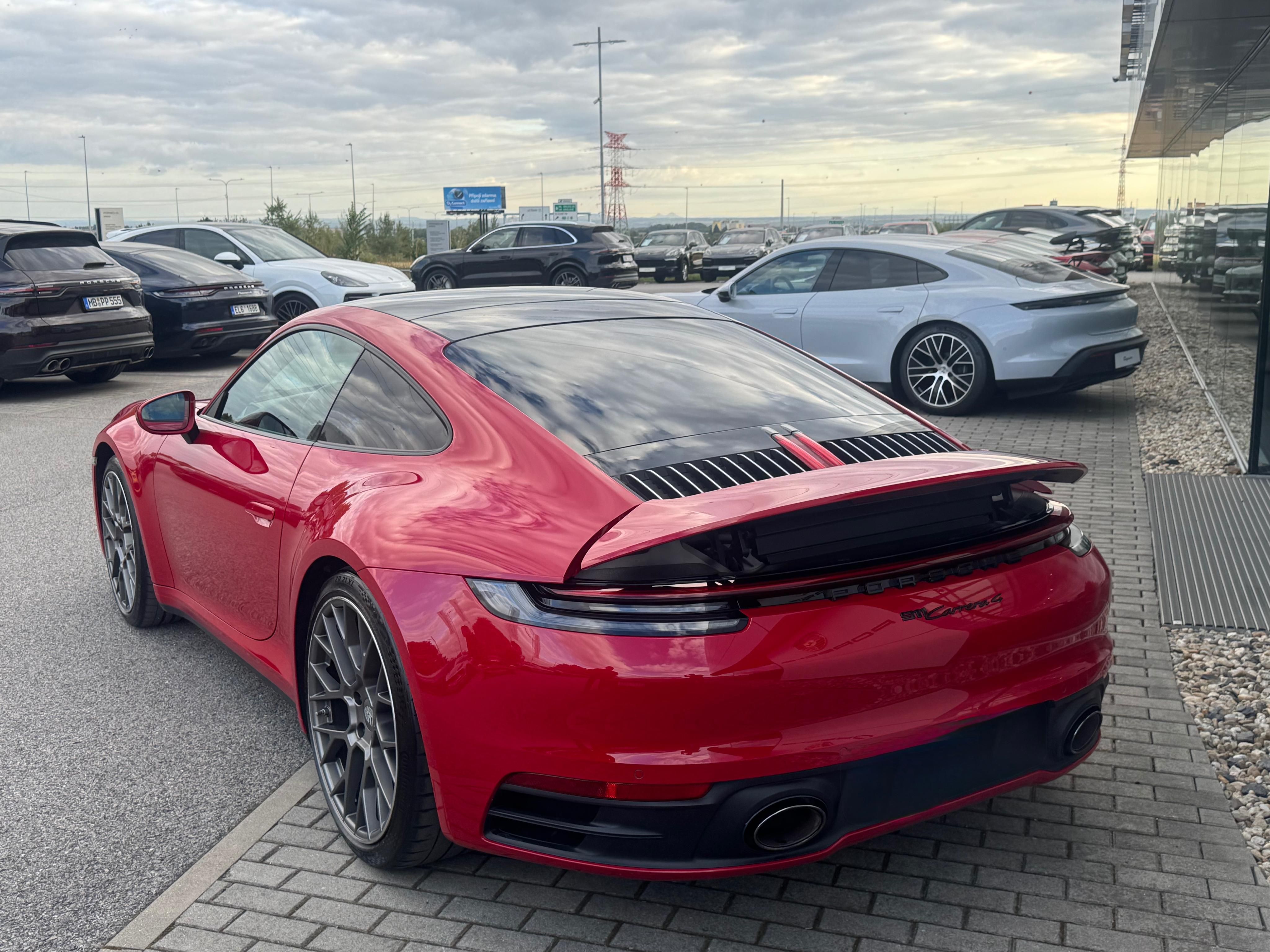 Porsche 911, 992 CARRERA 4 283KW DPH 1.MAJ - fotka 3