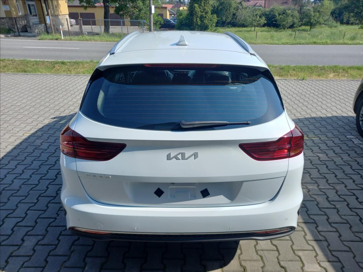 Kia Cee´d, 1,5 T-GDi 7DCT Spin 2025 - fotka 3
