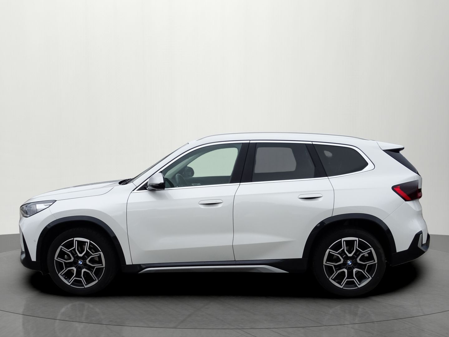 BMW X1, 23d xDrive xLine ČR DPH - fotka 2
