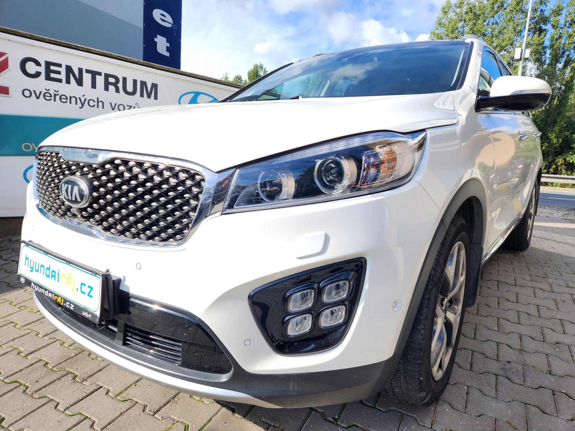 Kia Sorento, 2.2-PREMIUM-PANORAMA-KŮŽE - fotka 4