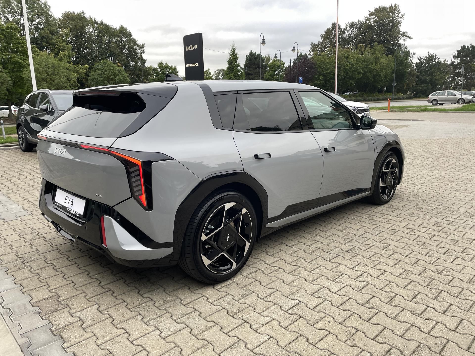Kia EV4, 4x2 GT-LINE 150 KW+ 81,4 KWH - fotka 3