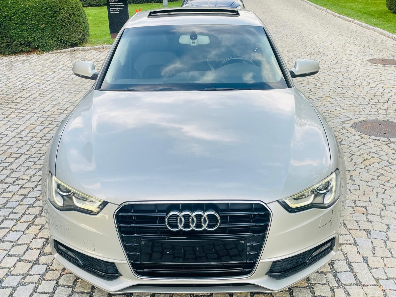 Audi A5, 2.0TDI MANUÁL SPORTBACK S-LINE - fotka 5
