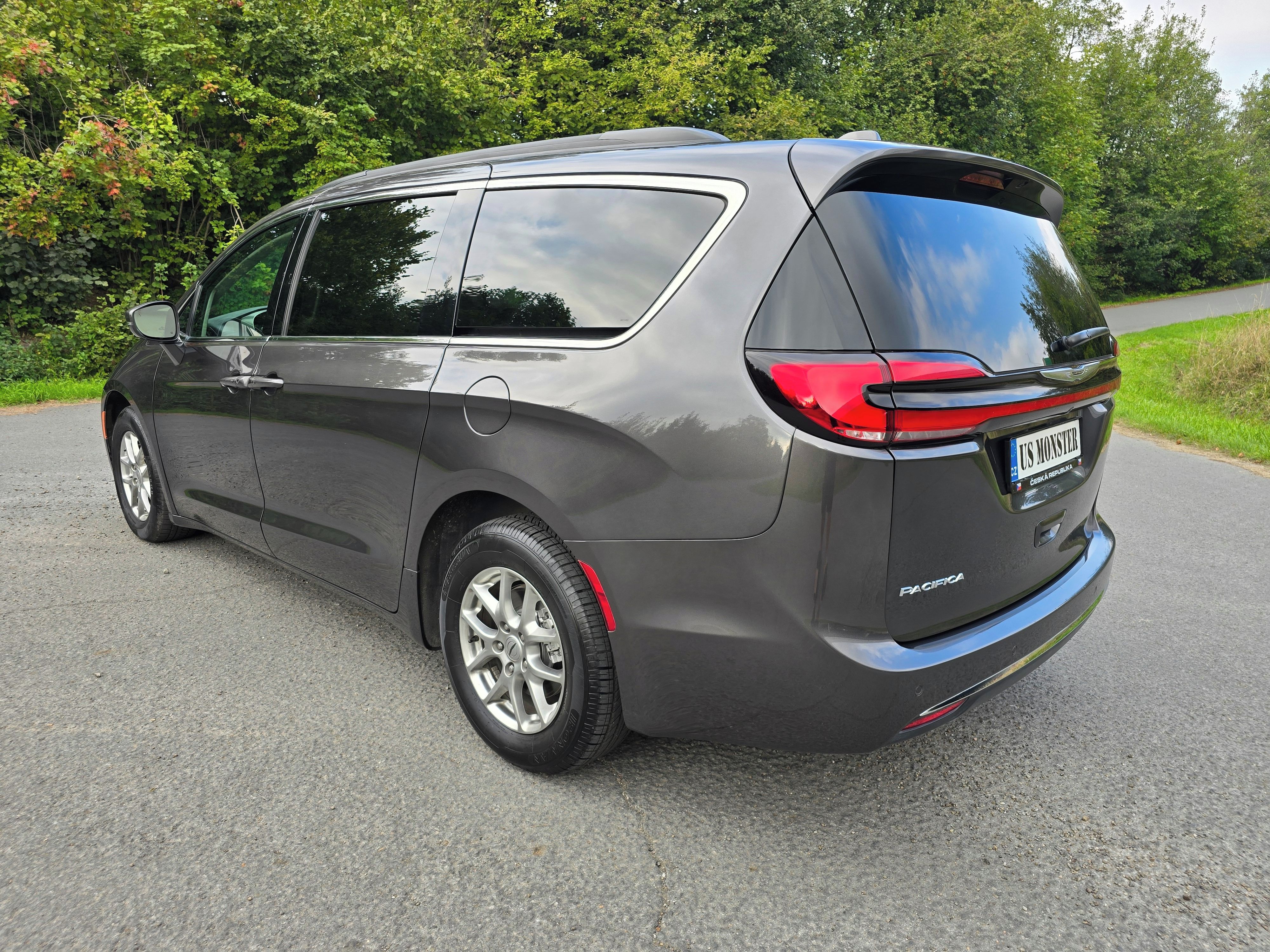 Chrysler Pacifica, Nový model, DPH, NEBOURANÉ - fotka 5