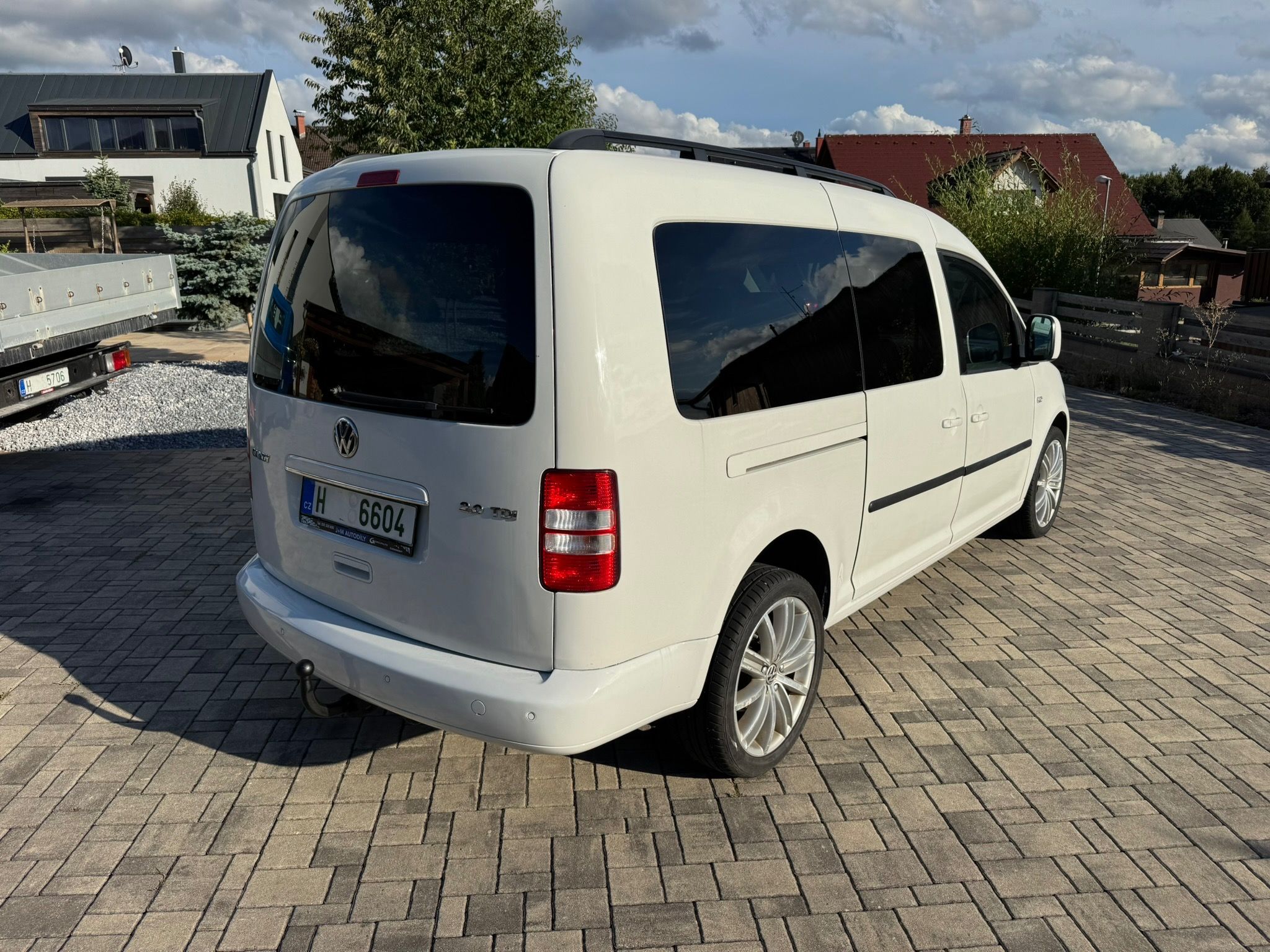 Volkswagen Caddy, 2,0 TDi 103kW DSG 7míst - fotka 5