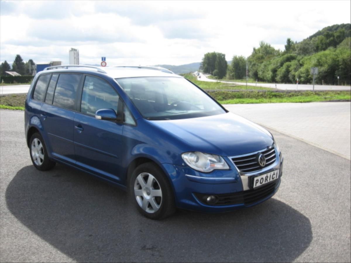 Volkswagen Touran, 2,0 Automat - fotka 3