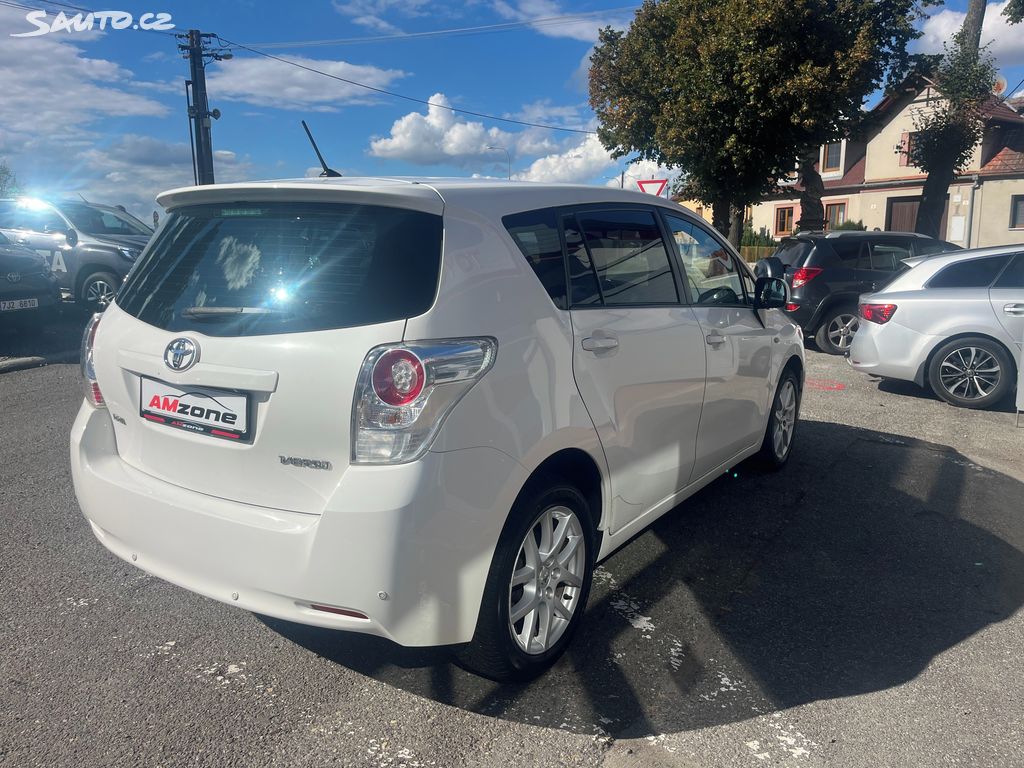 Toyota Verso, fotka 6