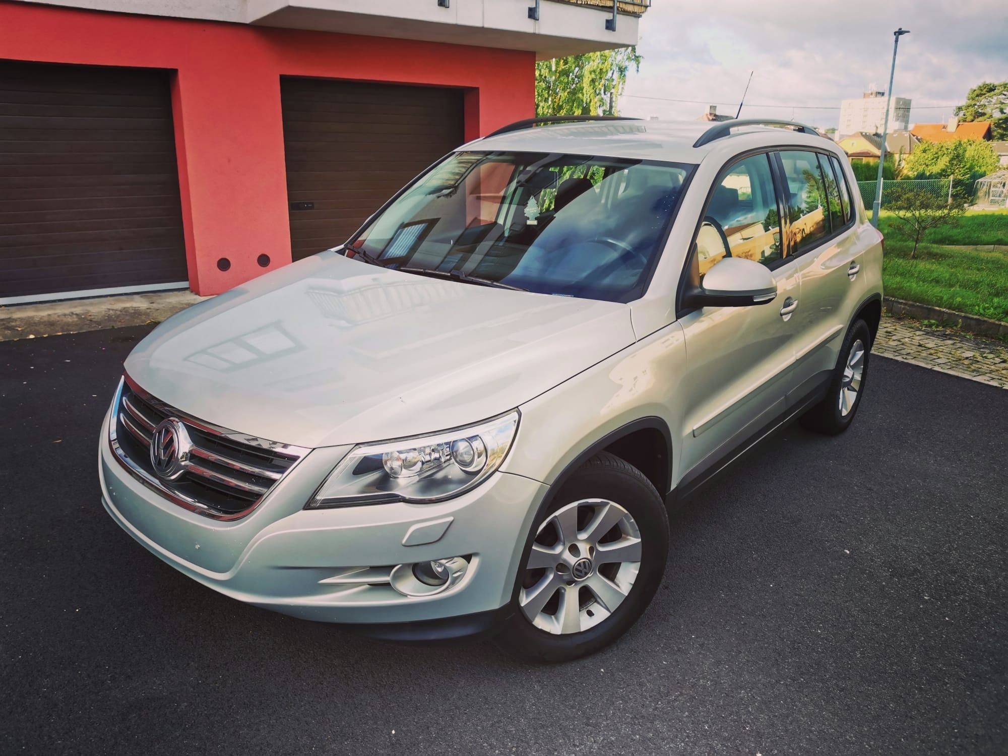 Volkswagen Tiguan, 1 maj.plný servis ZÁRUKA 4x4 M