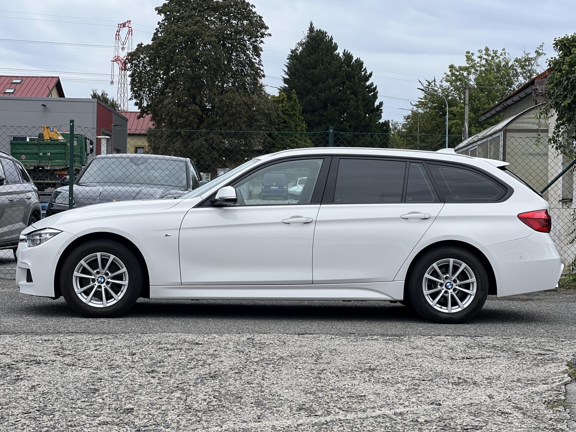BMW Řada 3, 320D M-PAKET X-DRIVE AUTOMAT - fotka 4