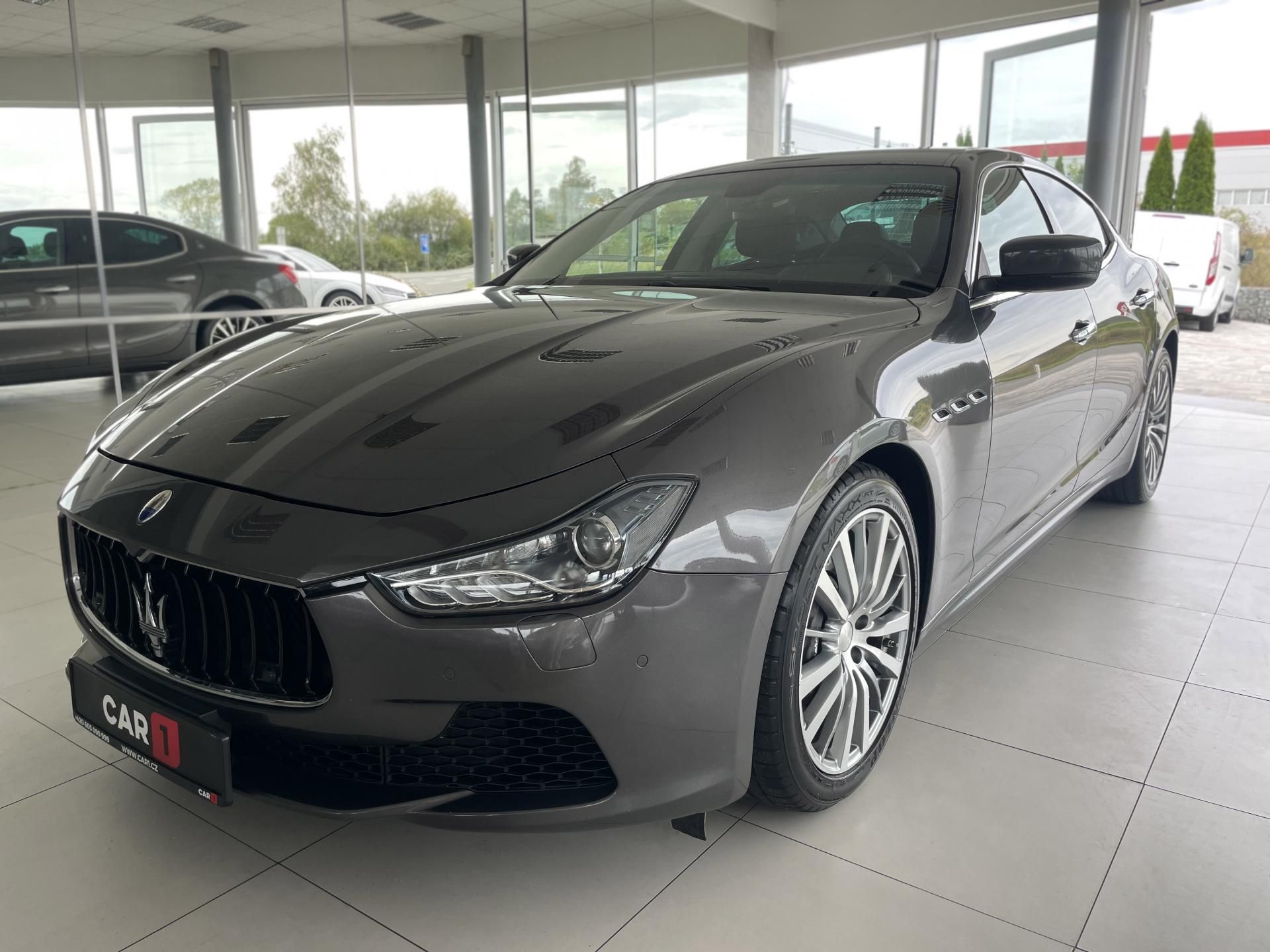 Maserati Ghibli, SQ4 302kW*V6*KeyLess*TopStav - fotka 2