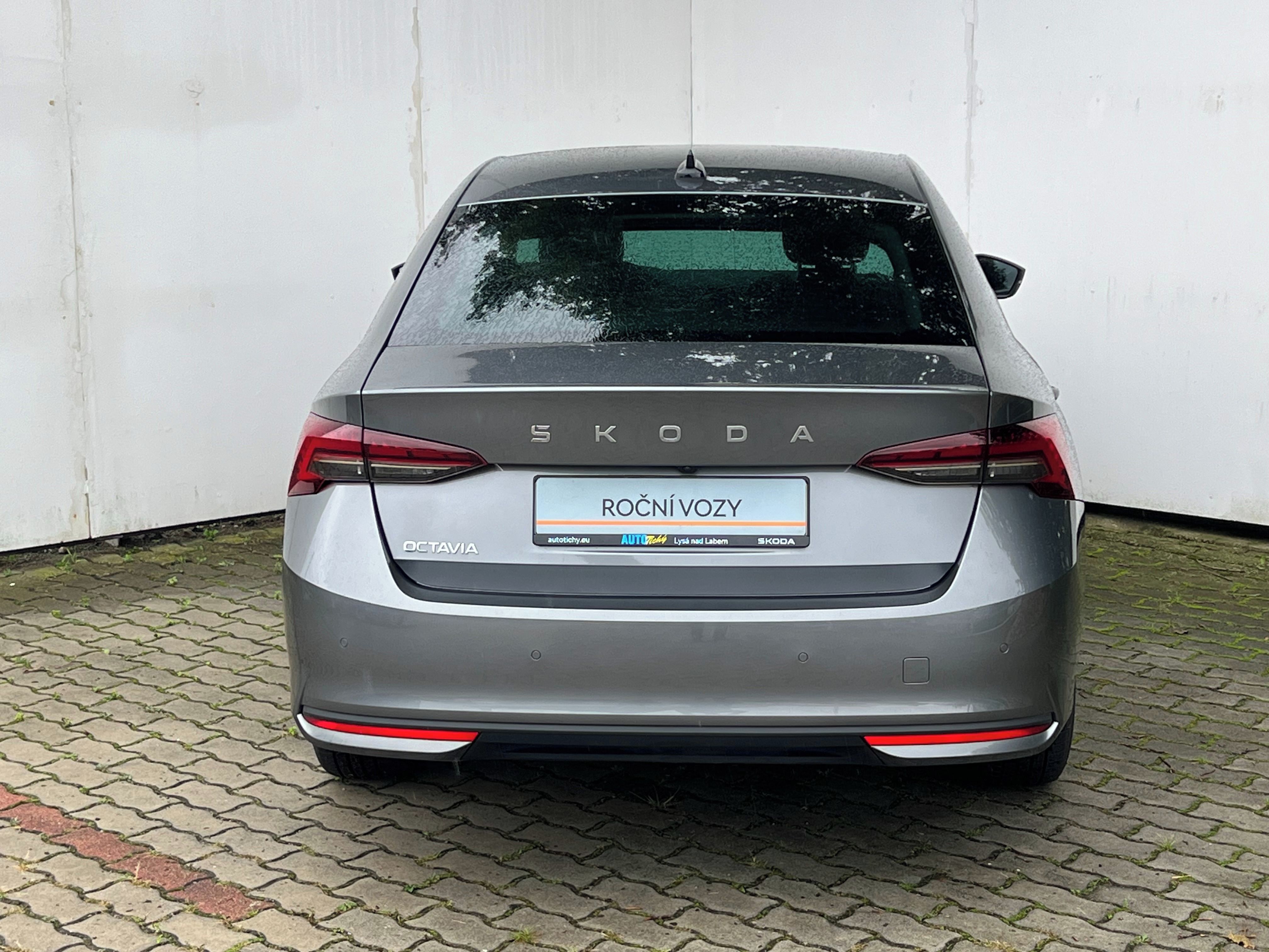 Škoda Octavia, 2,0 TDI / 85kW Selection - fotka 6