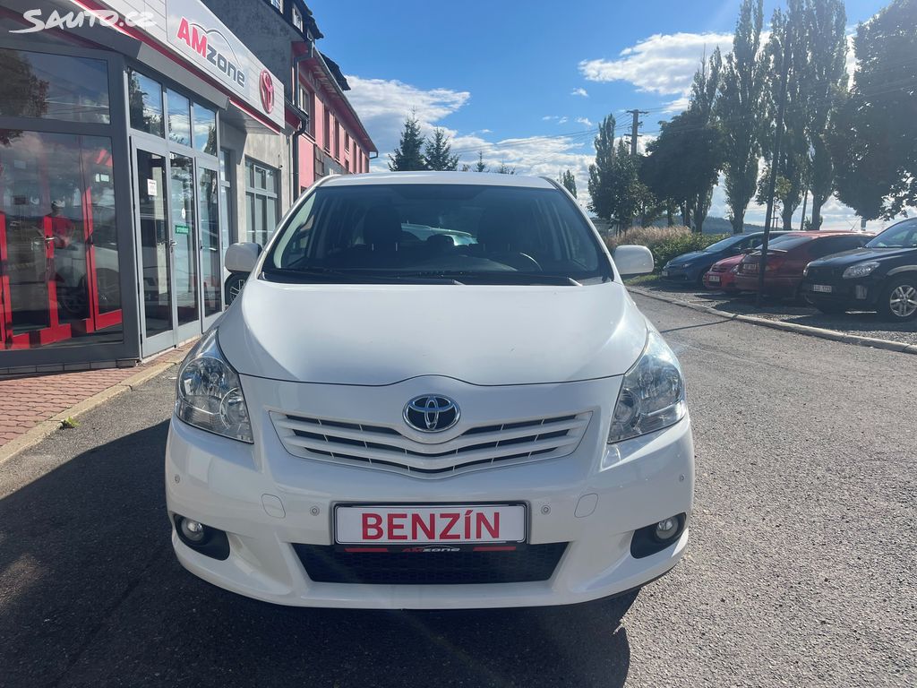 Toyota Verso, fotka 2