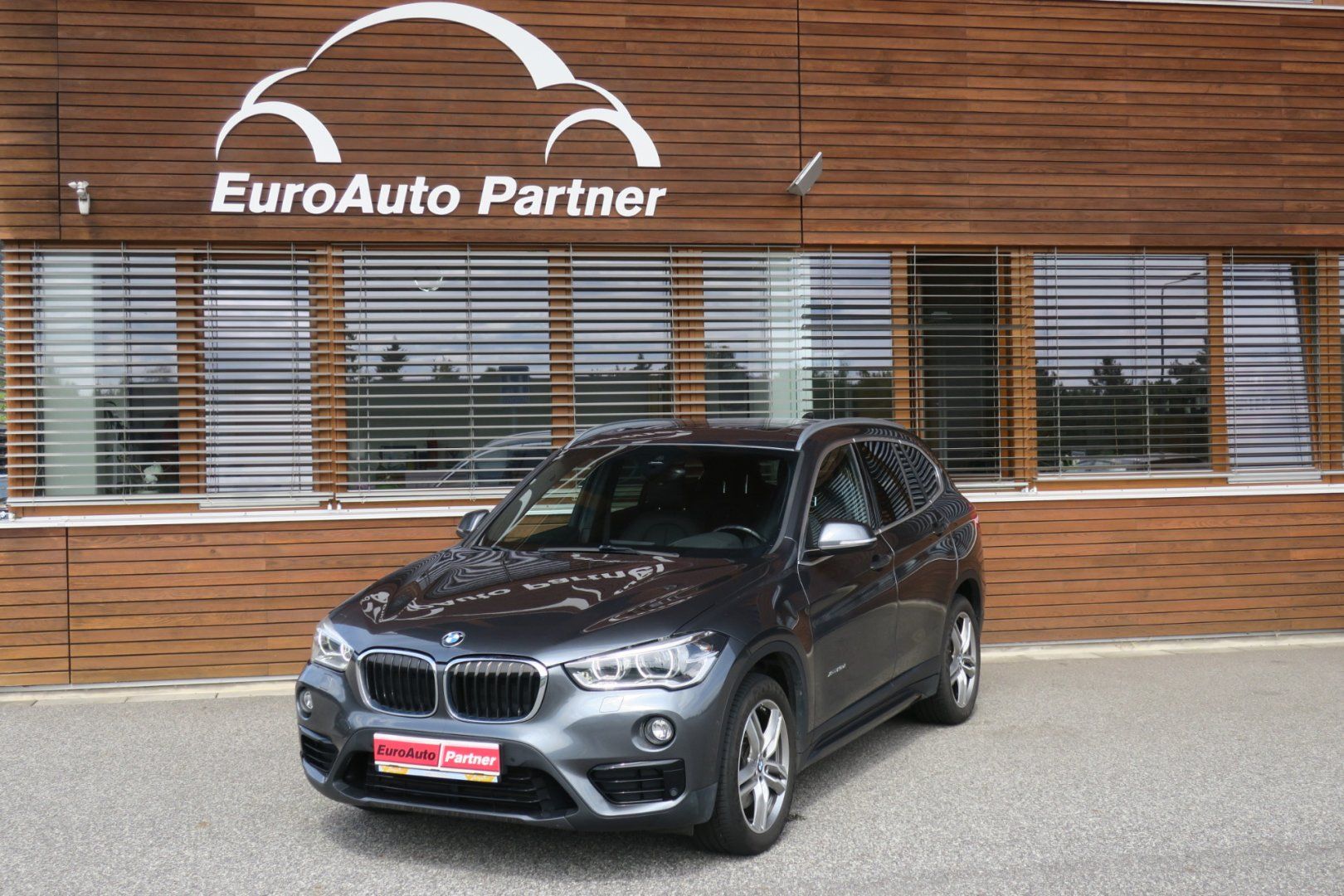 BMW X1, 2.0 xDrive25d SPORT LINE