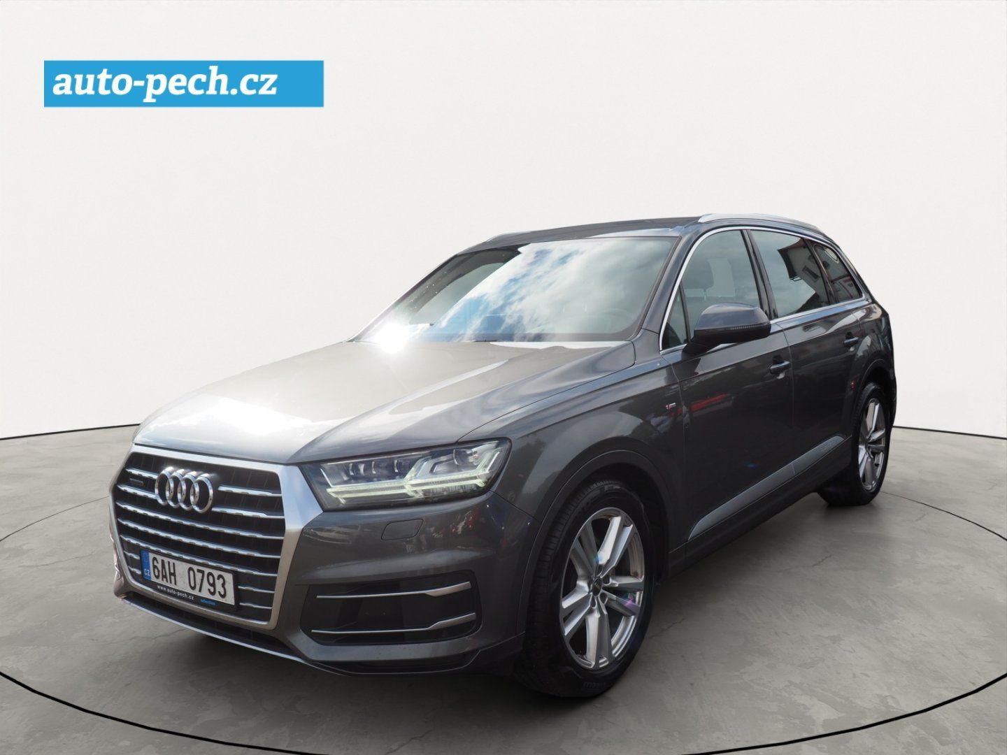 Audi Q7, 3.0 Quattro, S-Line, 1. Maj ČR