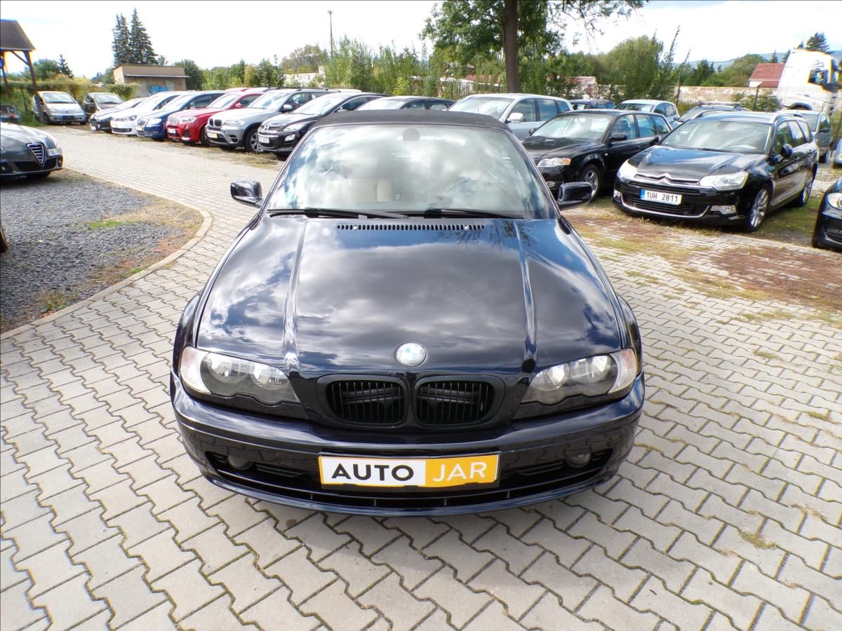 BMW Řada 3, 2,2   320Ci - fotka 3