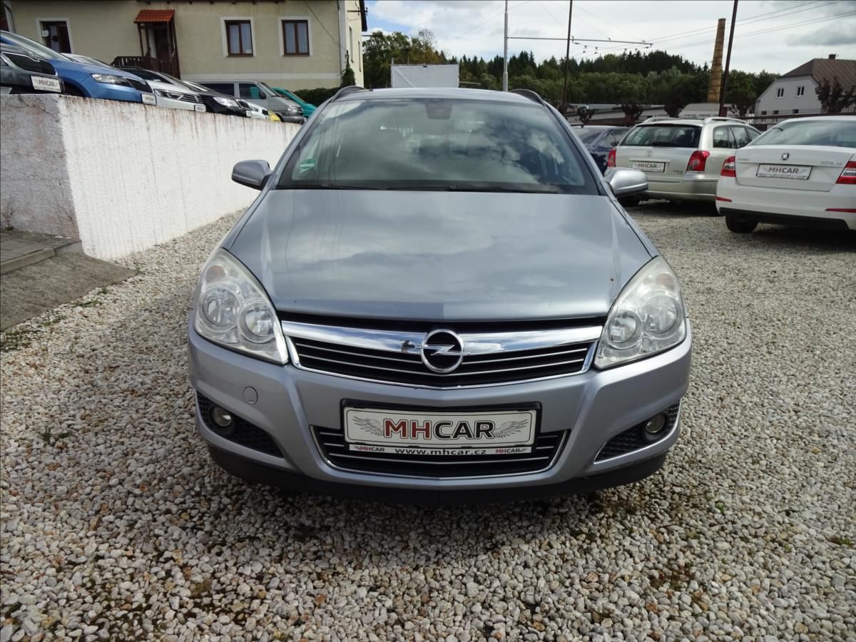 Opel Astra, 1,6i 85kW - fotka 2
