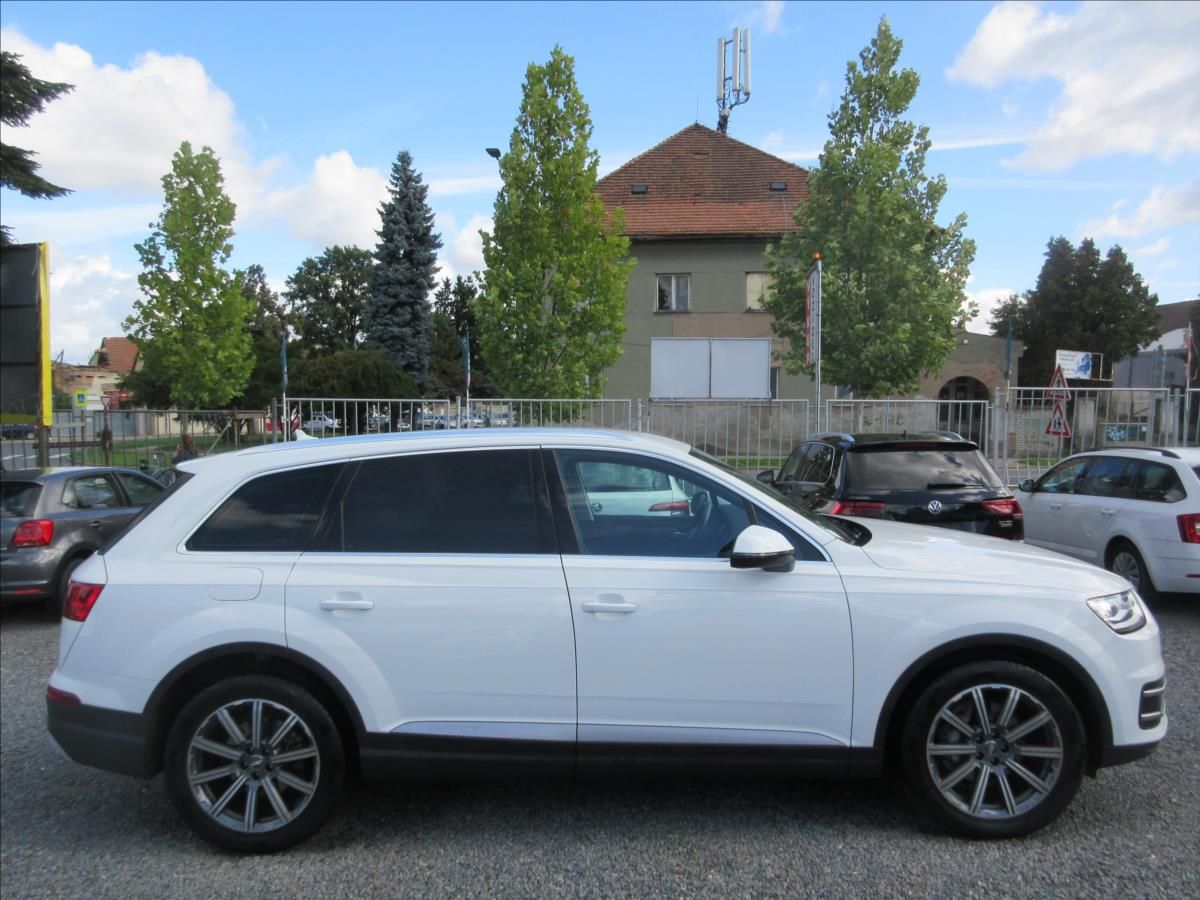 Audi Q7, 3,0 TDI quattro Tiptronic Top - fotka 4