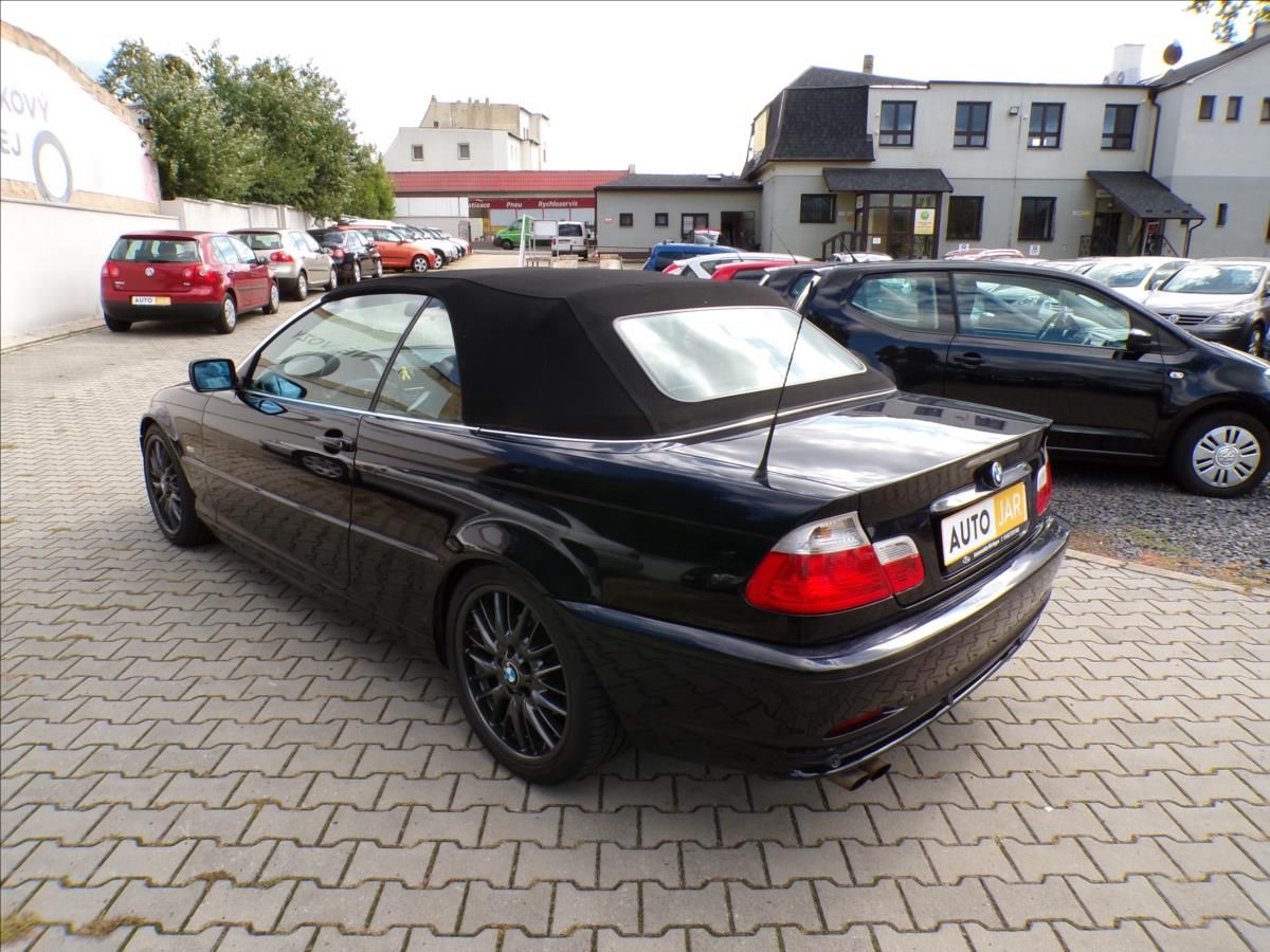 BMW Řada 3, 2,2   320Ci - fotka 4