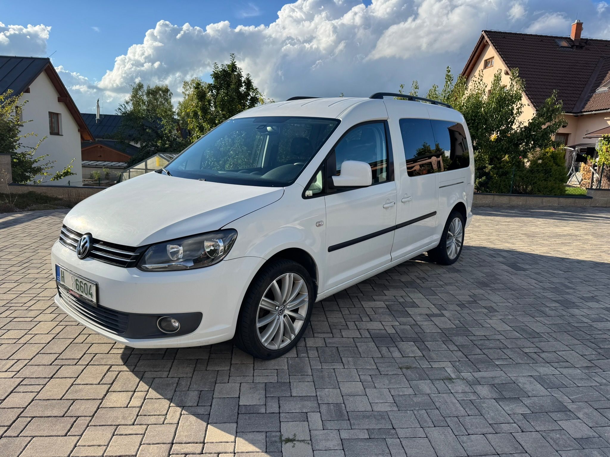 Volkswagen Caddy, 2,0 TDi 103kW DSG 7míst