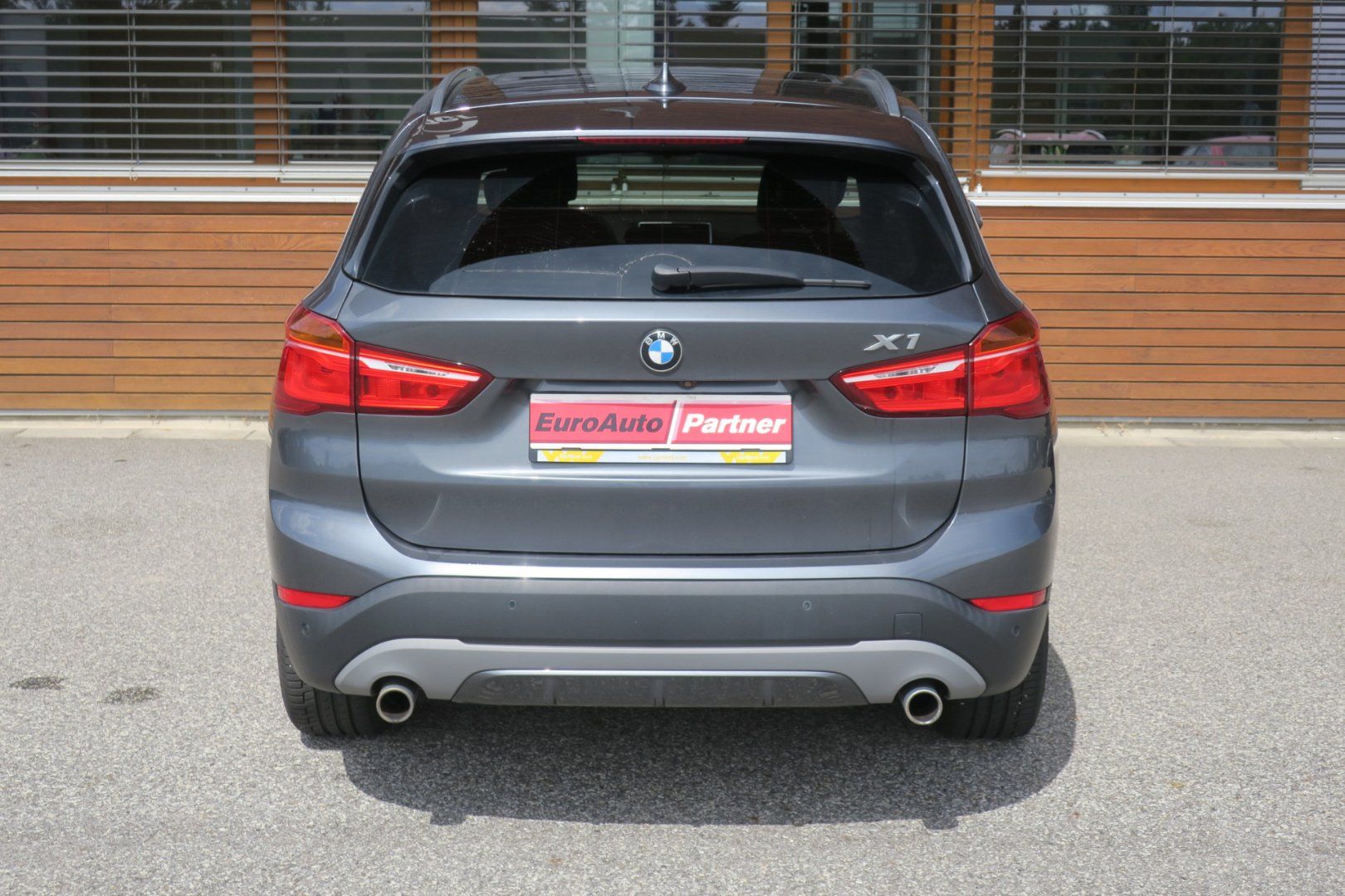 BMW X1, 2.0 xDrive25d SPORT LINE - fotka 4