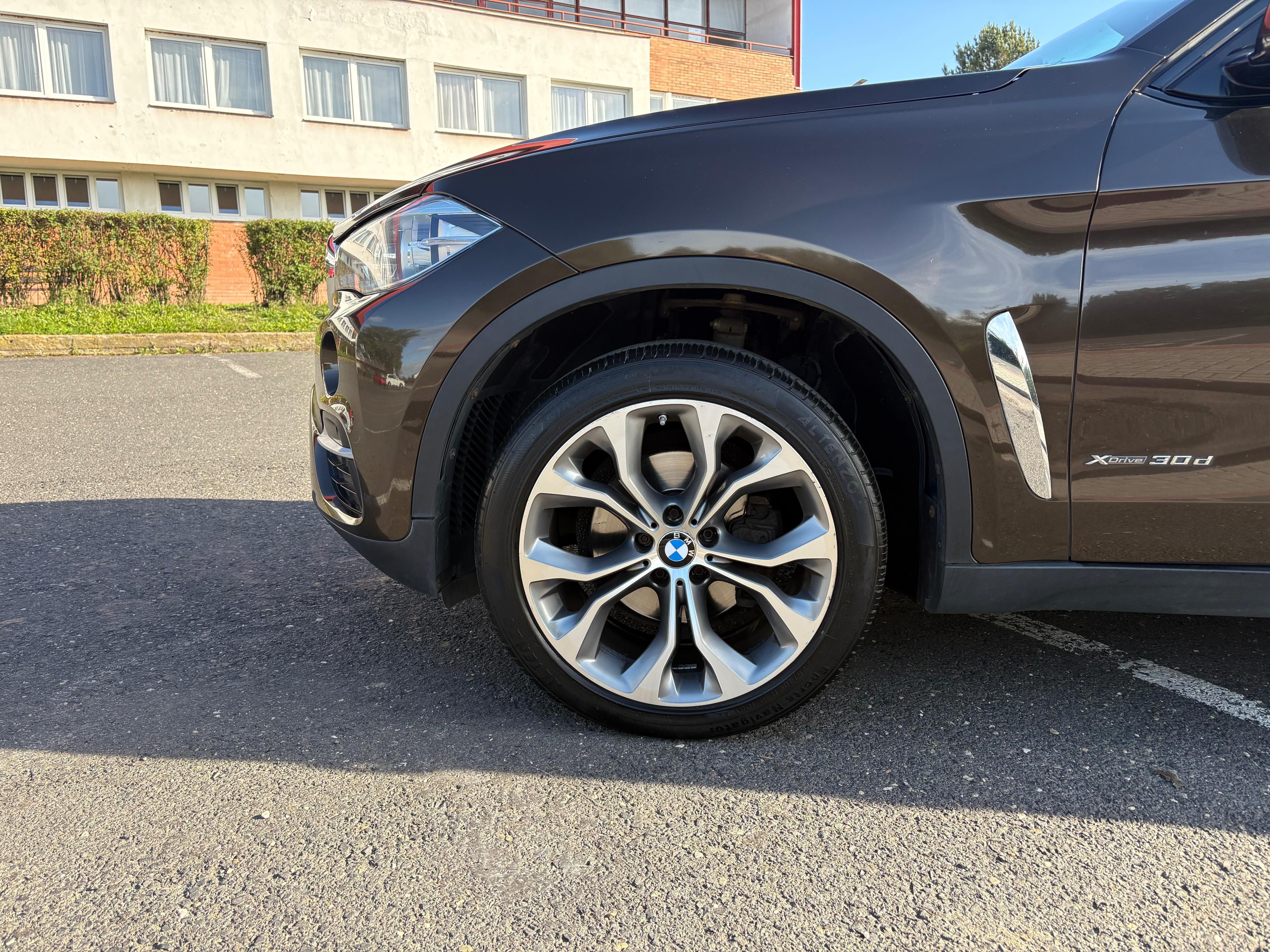 BMW X6, xDrive30d/ČR-2. maj./DPH - fotka 2