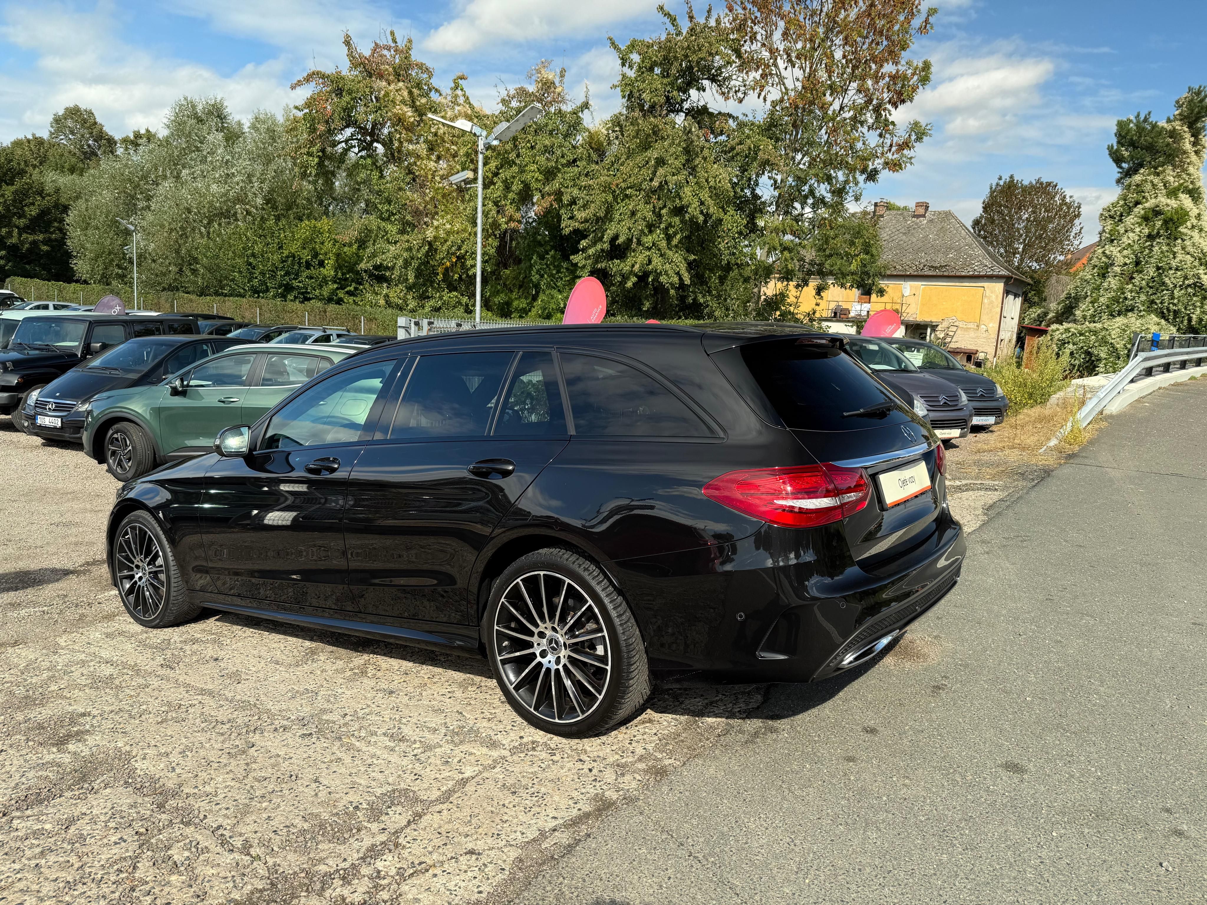 Mercedes-Benz Třídy C, 250D 4MATIC AMG ČR - fotka 4
