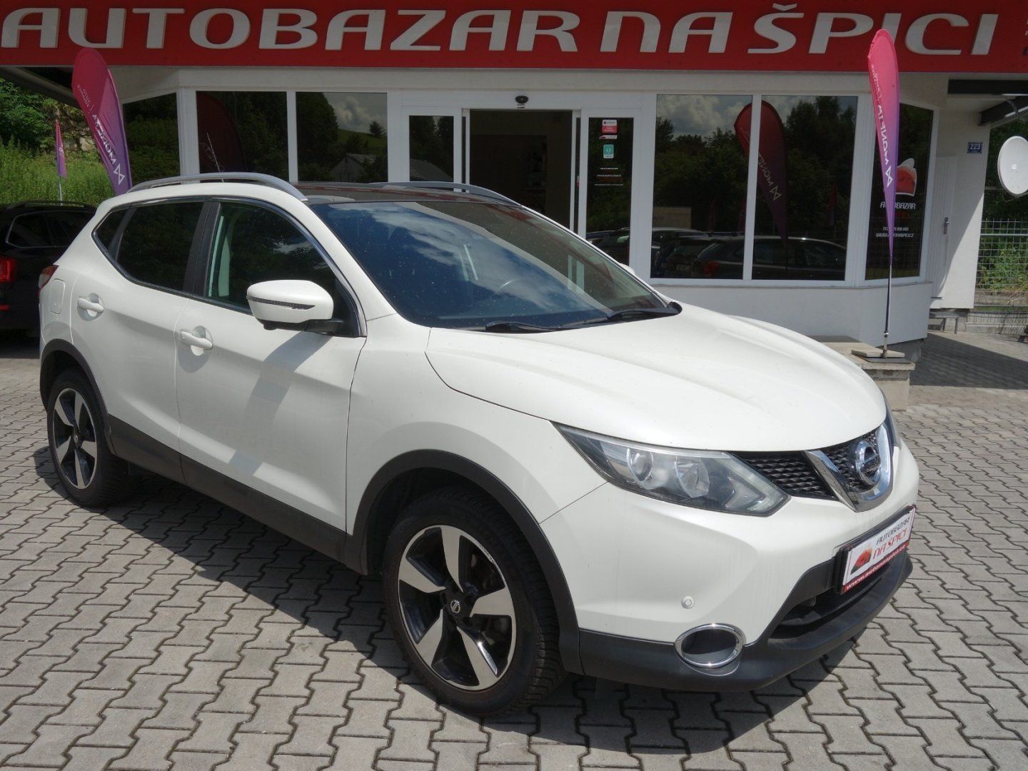 Nissan Qashqai, 1.5dCi 81kW 6MAN -VÝBAVA! - fotka 2